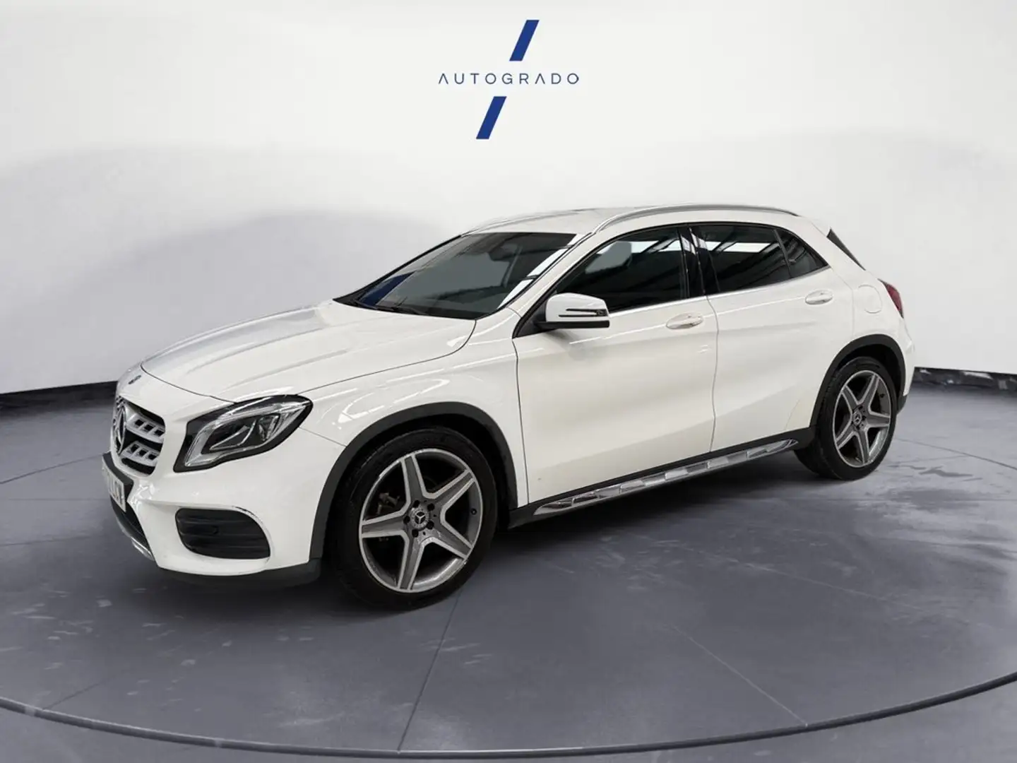 Mercedes-Benz GLA 180 AMG Line Blanco - 1