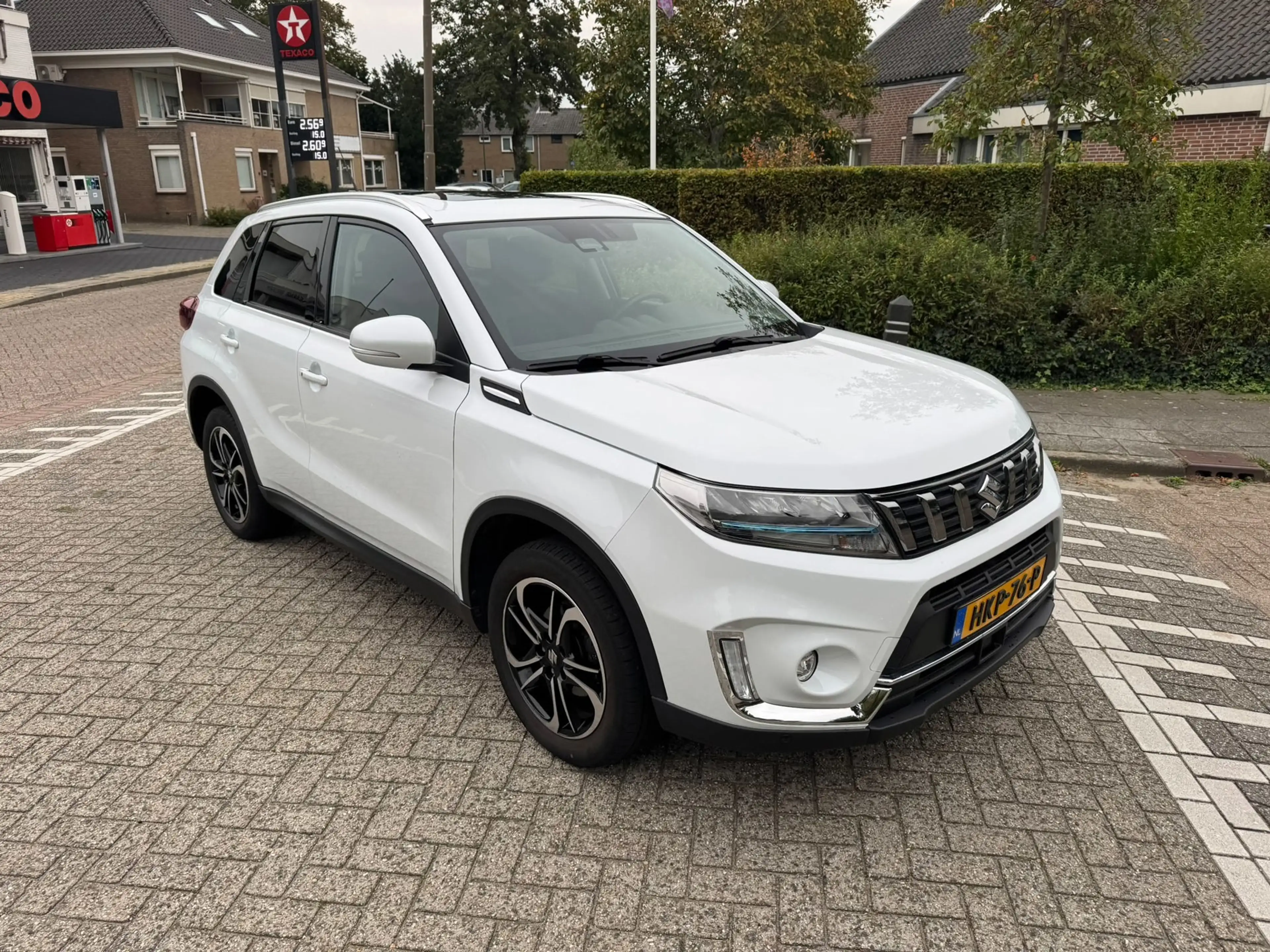 Suzuki Vitara 1.5 Hybrid Style — photo 3