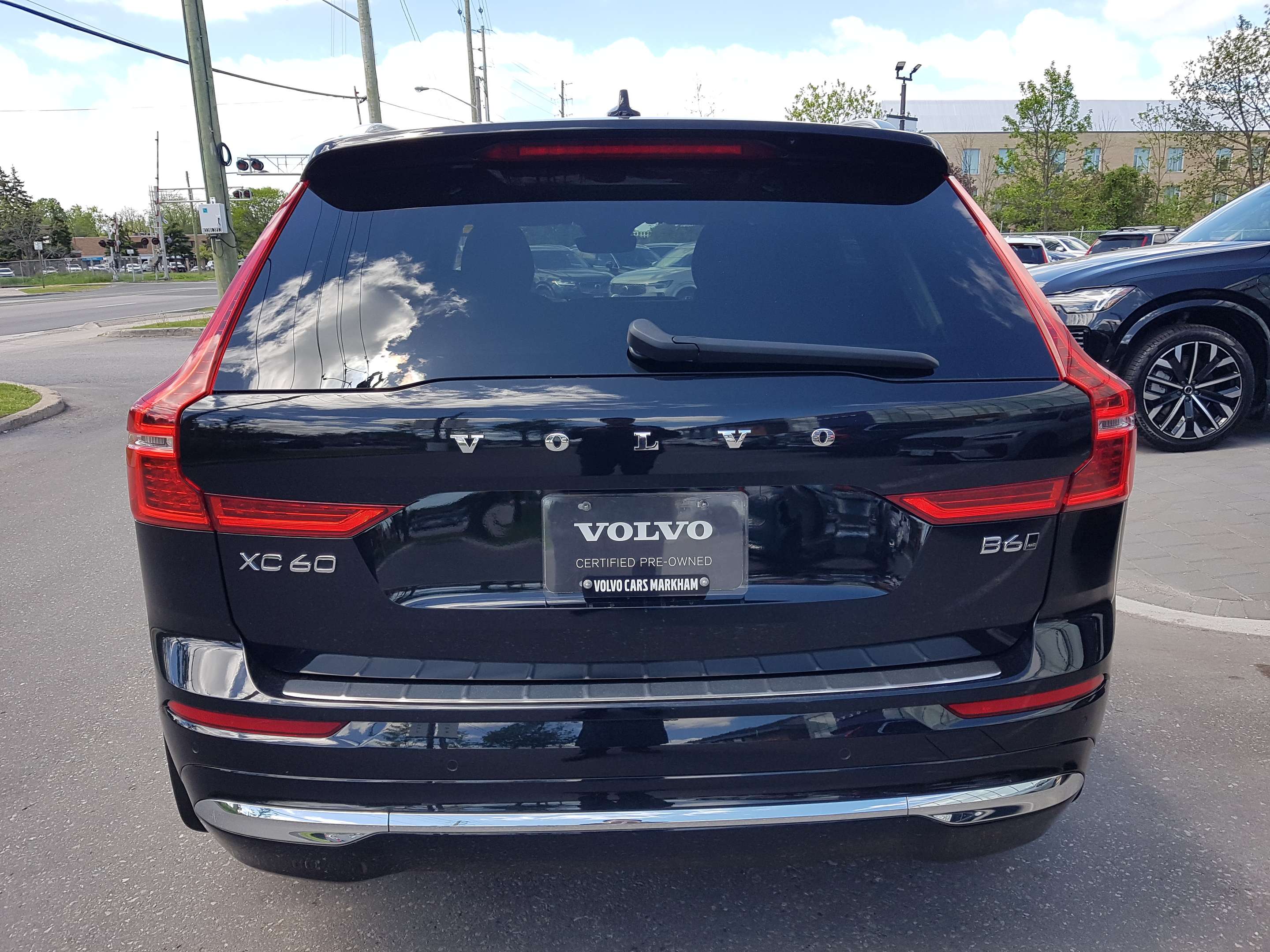 2022 Volvo XC60 B6 AWD Inscription |CPO|300HP|B&W| thumb 7