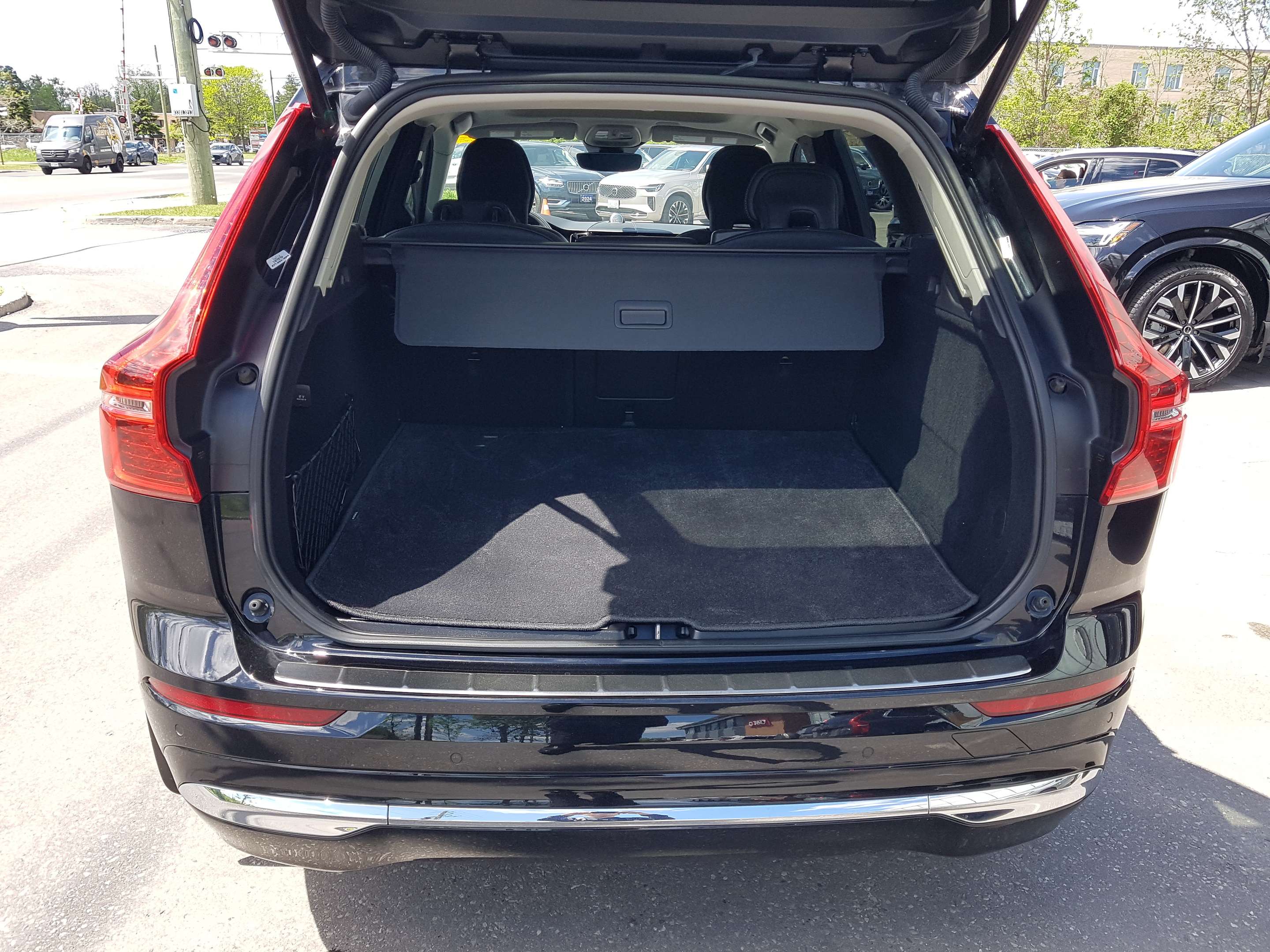 2022 Volvo XC60 B6 AWD Inscription |CPO|300HP|B&W| thumb 13
