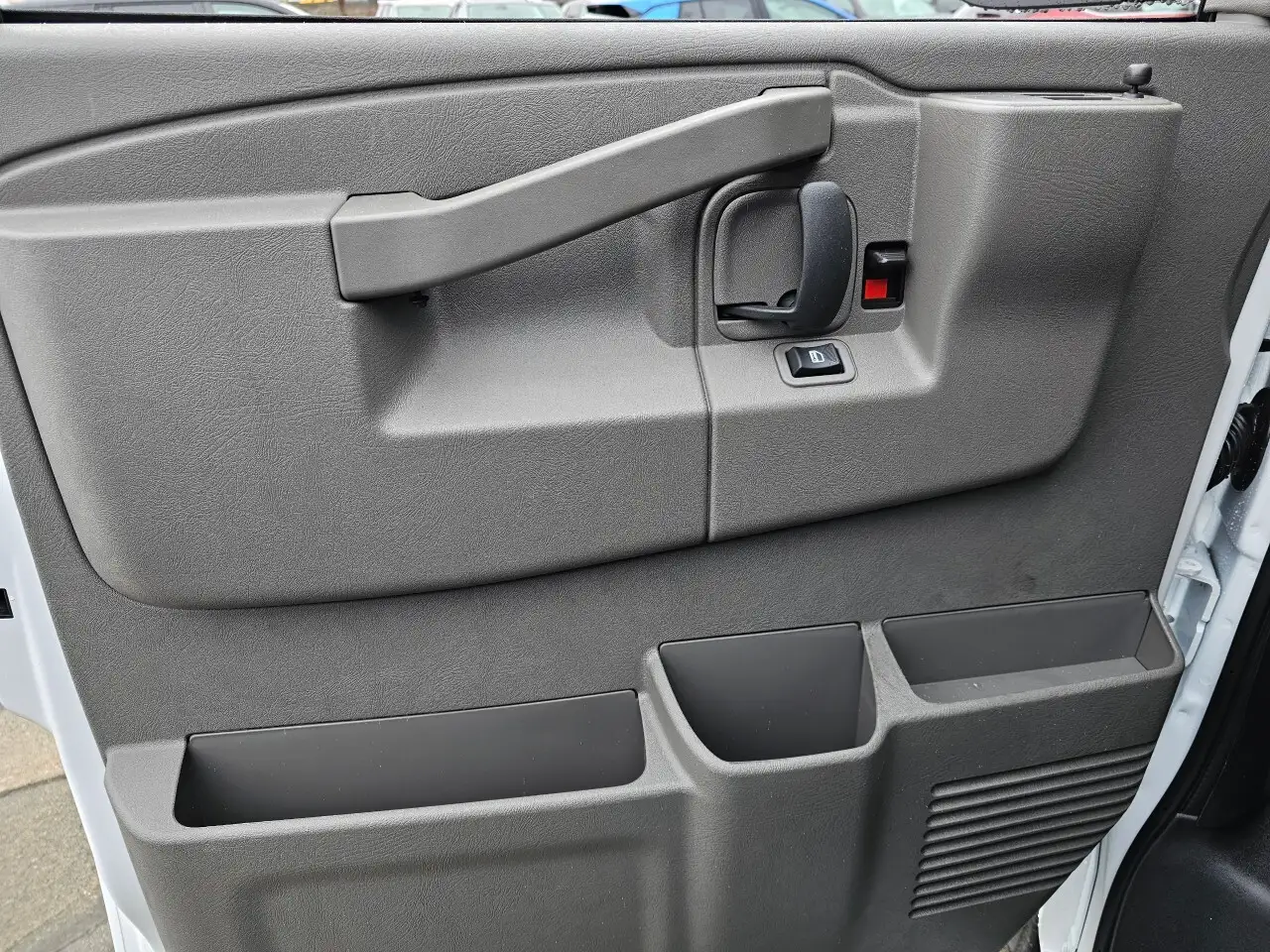 GMC Savana снимка GMC Savana