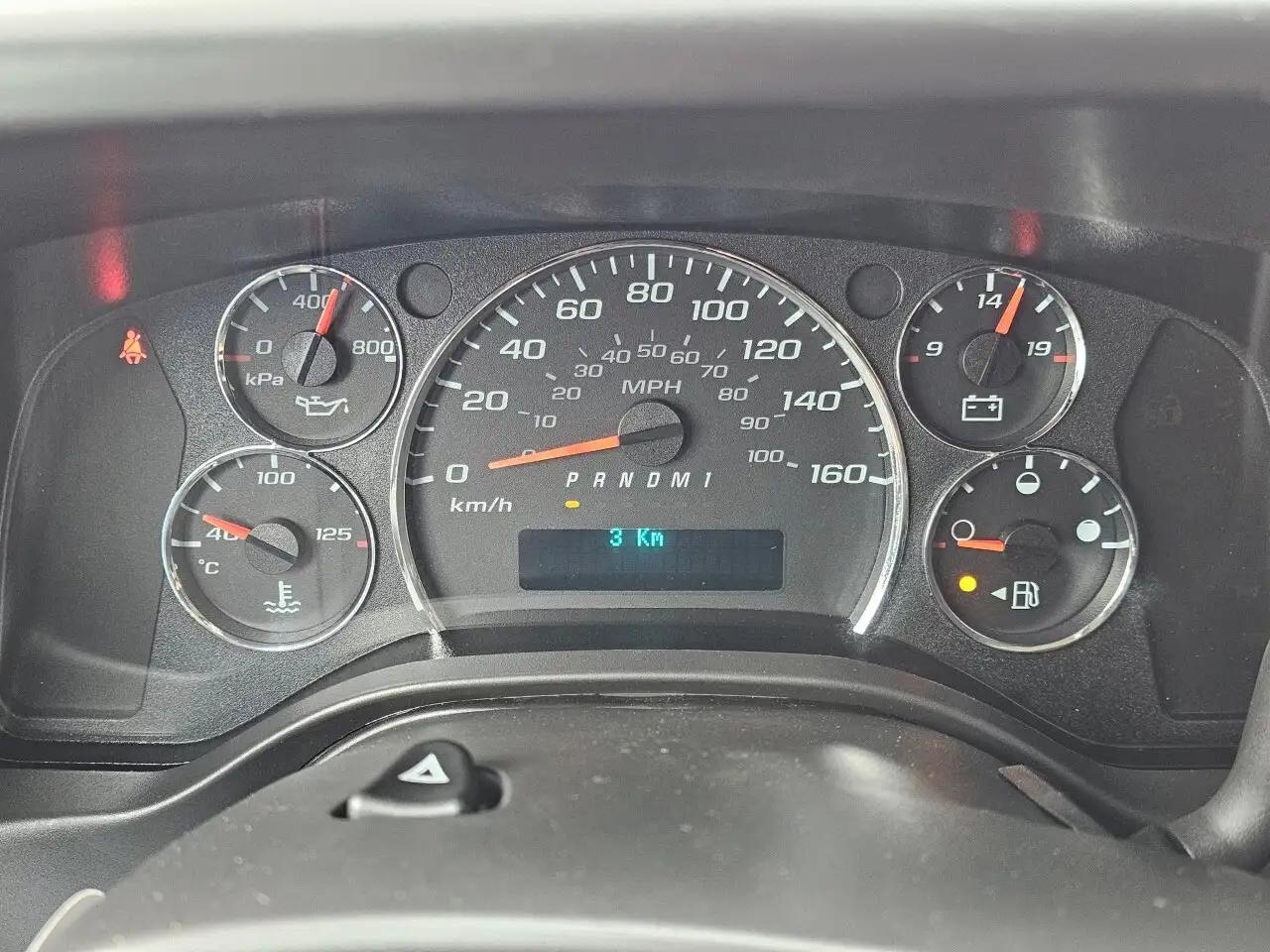 GMC Savana снимка GMC Savana