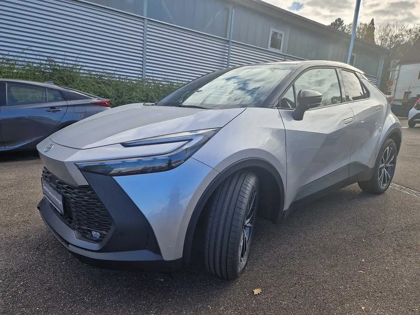 Toyota C-HR 1.8 Hybrid Team D Argent - 1