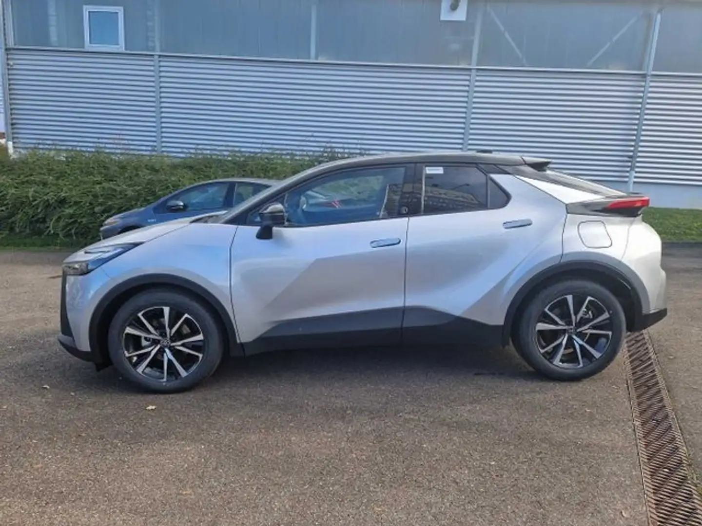 Toyota C-HR 1.8 Hybrid Team D Navi Digitales Cockpit LED ACC E Silver - 2