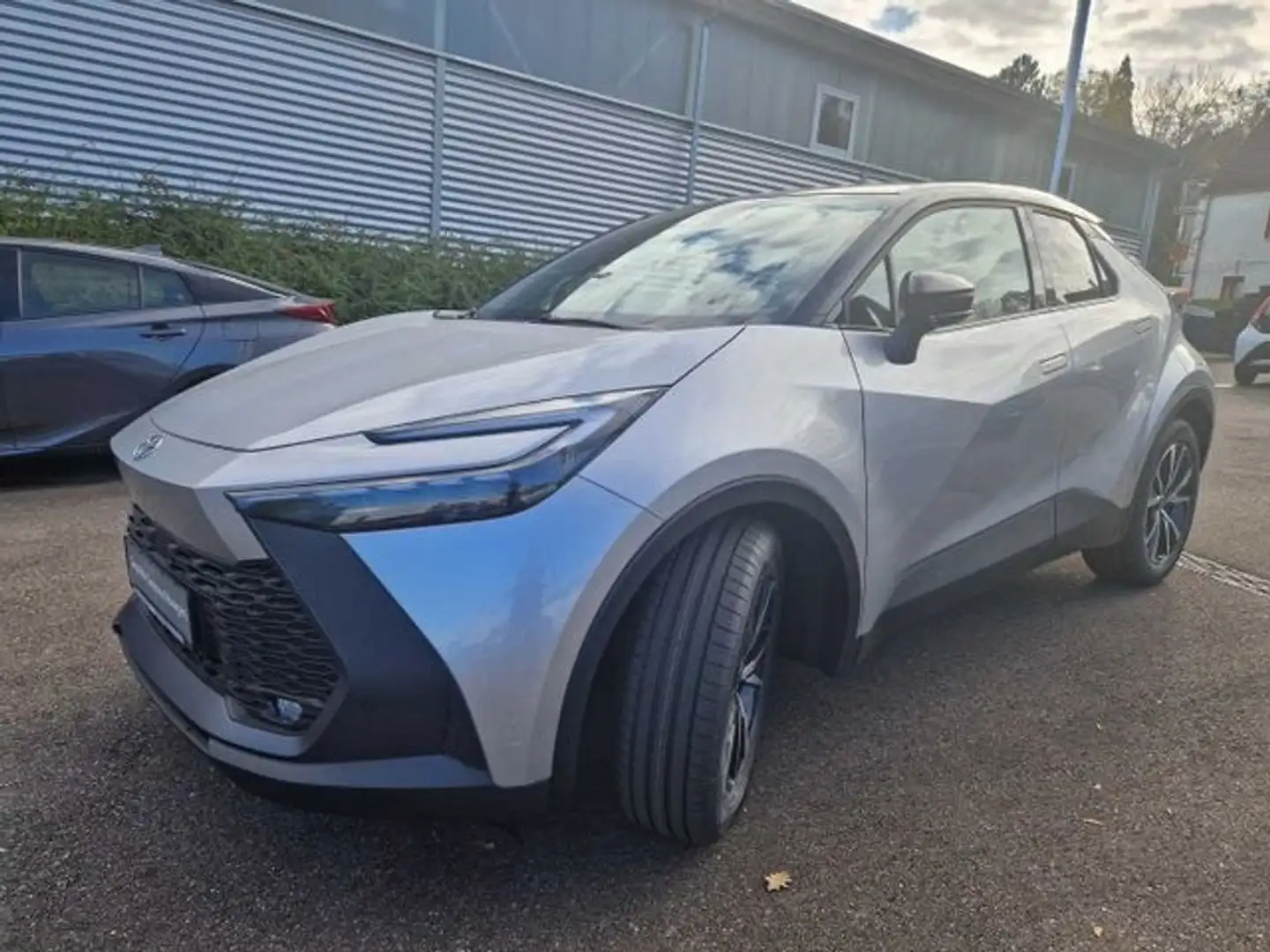 Toyota C-HR 1.8 Hybrid Team D Navi Digitales Cockpit LED ACC E Silver - 1