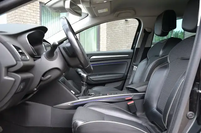 Renault Megane view 7