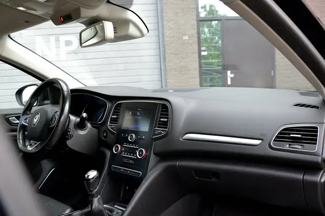 Renault Megane view 10