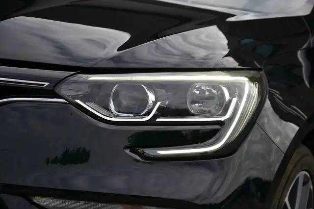 Renault Megane view 5