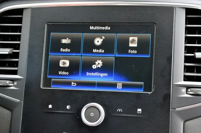 Renault Megane view 12