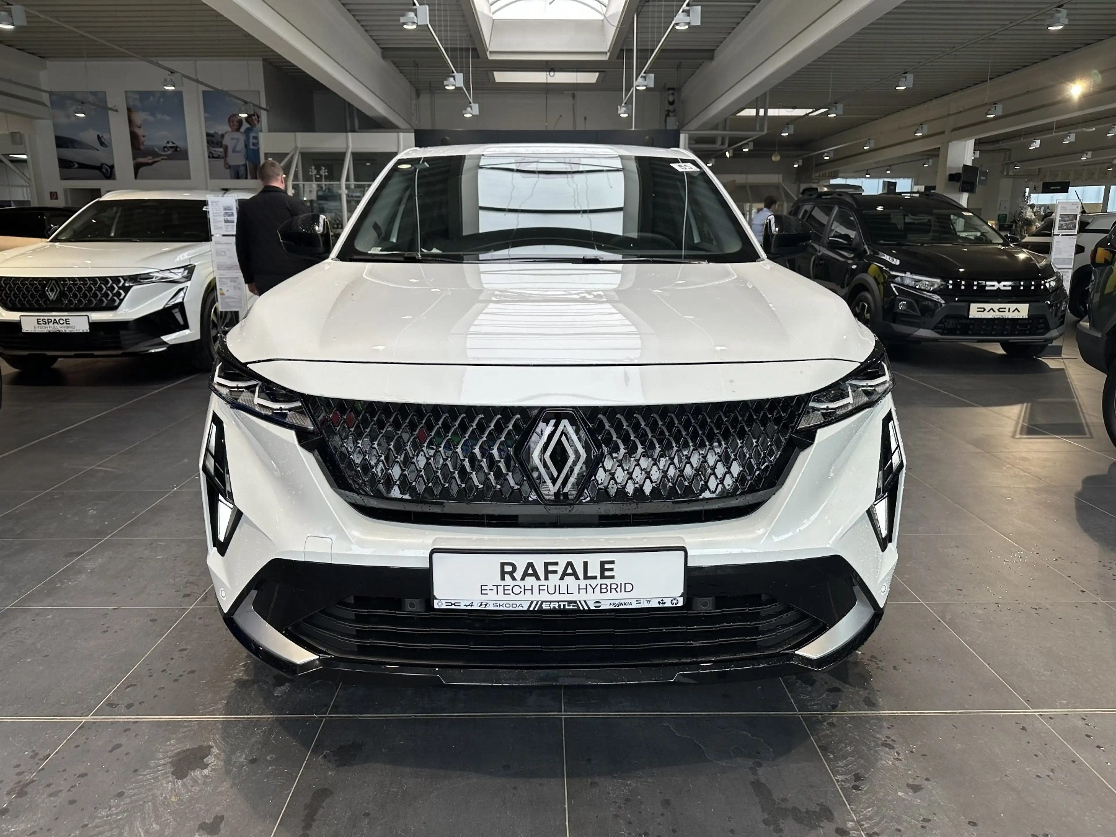 Renault Rafale Techno Full Hybrid 200 PS — photo 2