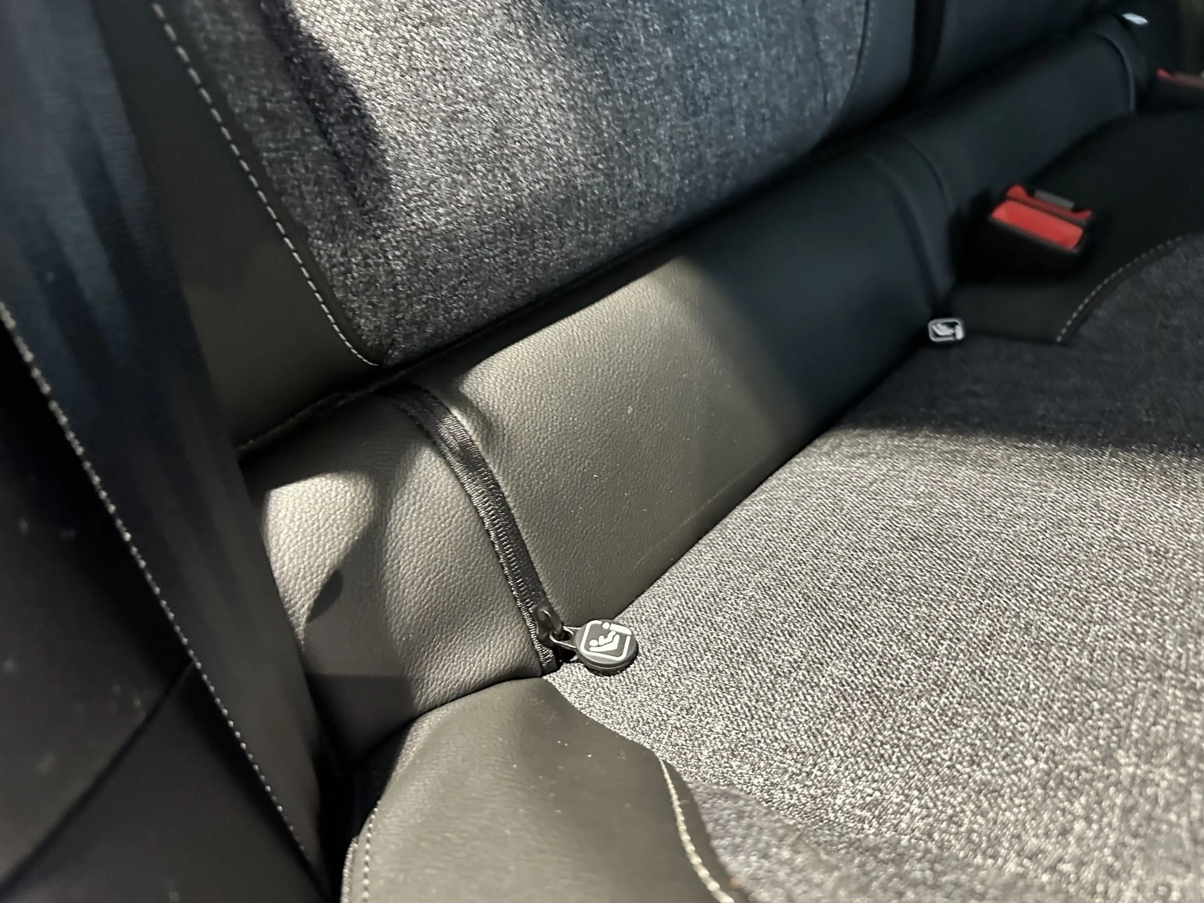 Renault Rafale Techno Full Hybrid 200 PS — photo 14