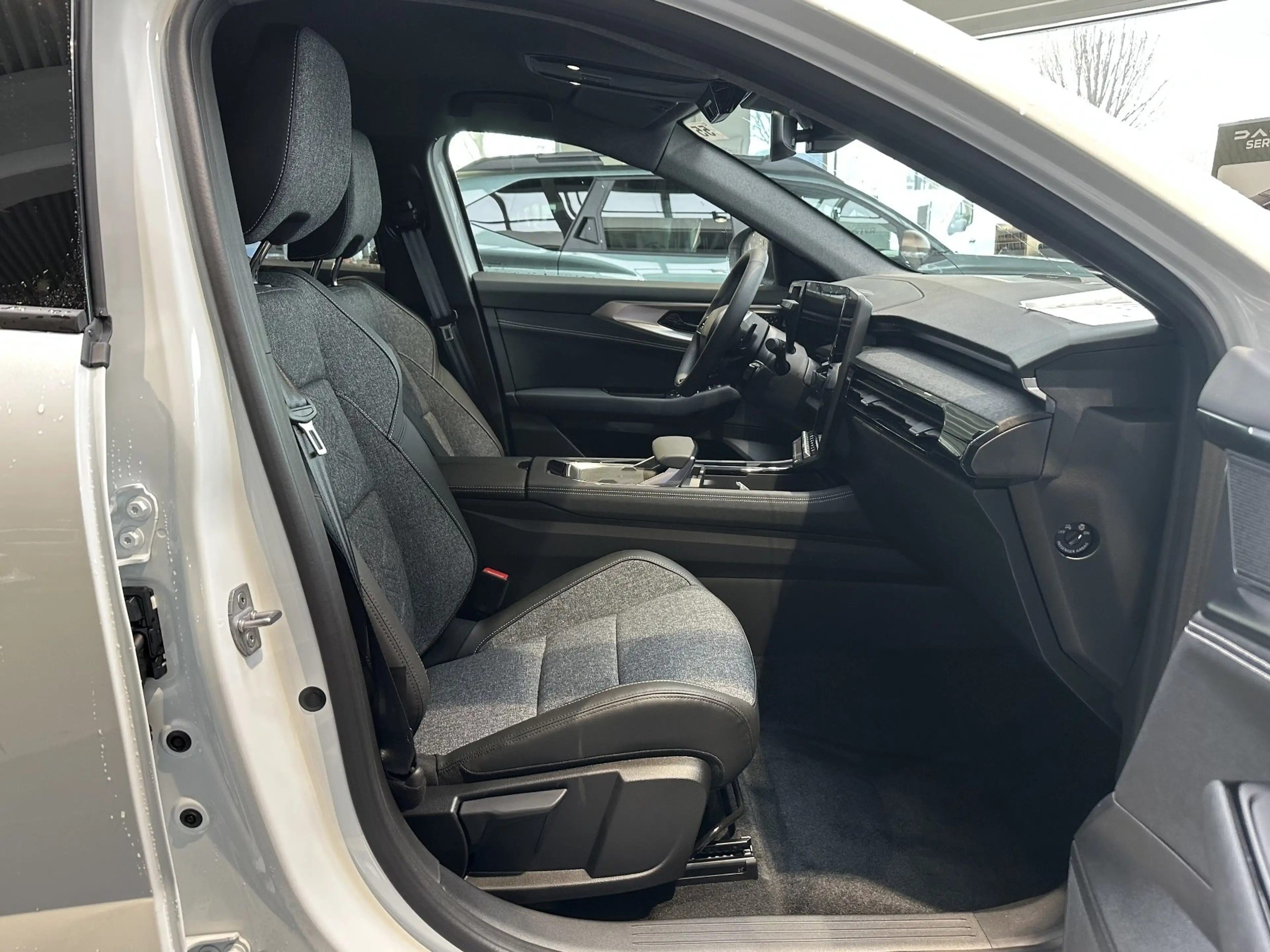Renault Rafale Techno Full Hybrid 200 PS — photo 8