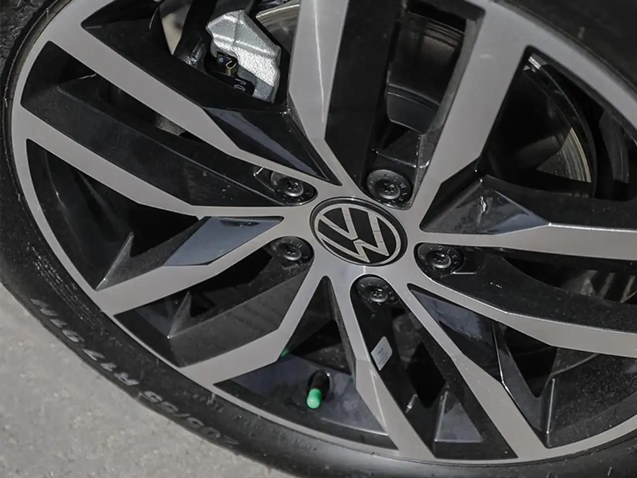 Volkswagen Jetta снимка Volkswagen Jetta