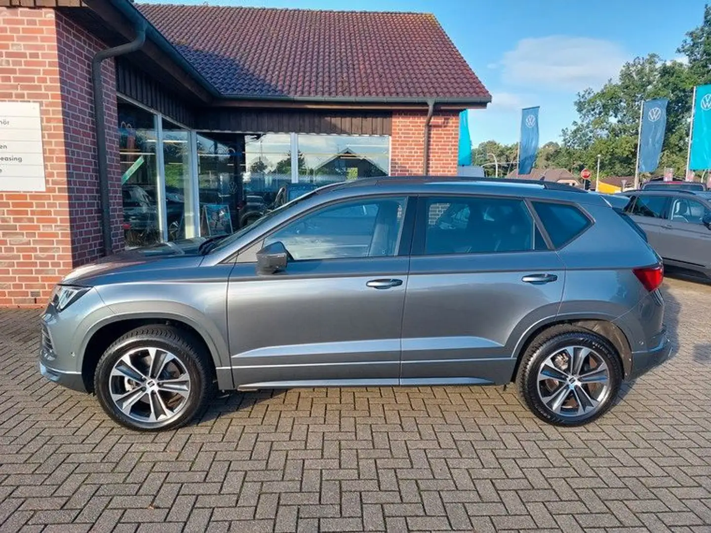 SEAT Ateca 2,0 TDI FR  **AHK*Kamera*NAVI*ACC* Grau - 2