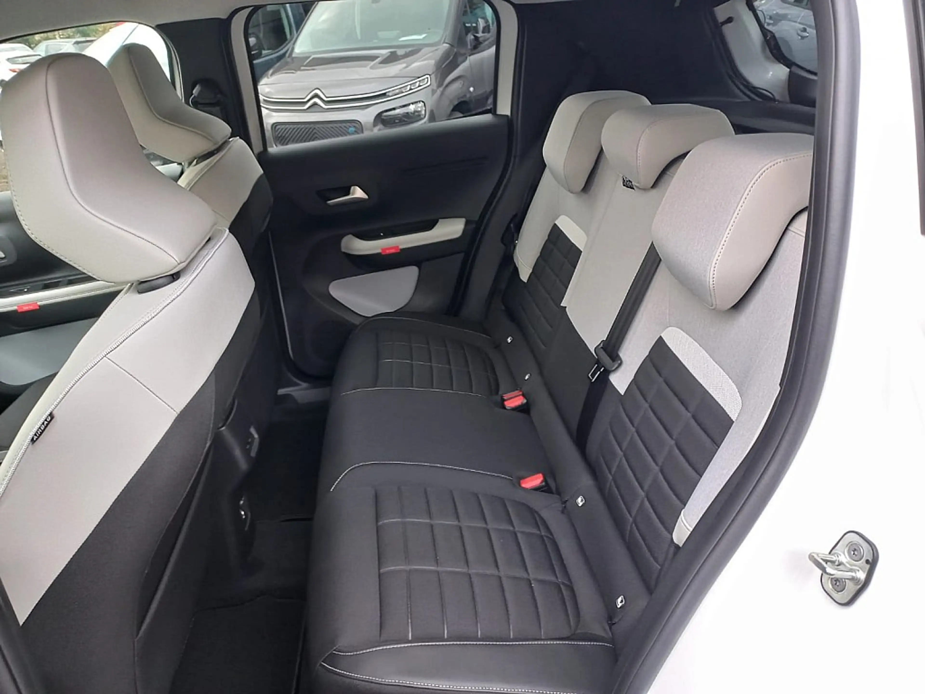 Citroen C3 Electric 113 44kWh MAX LAGER-AKTION inkl. 0,99%... — photo 15
