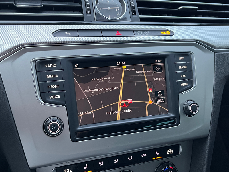 Volkswagen Passat Variant Comfortline/RKamera/AHK/ACC/EL Heckklappe/ergoSitz/Navi — photo 15