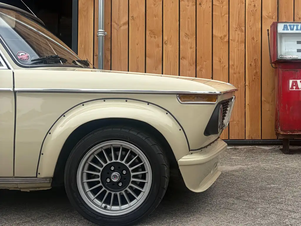 BMW 2002 1974 из Европы — купить под ключ