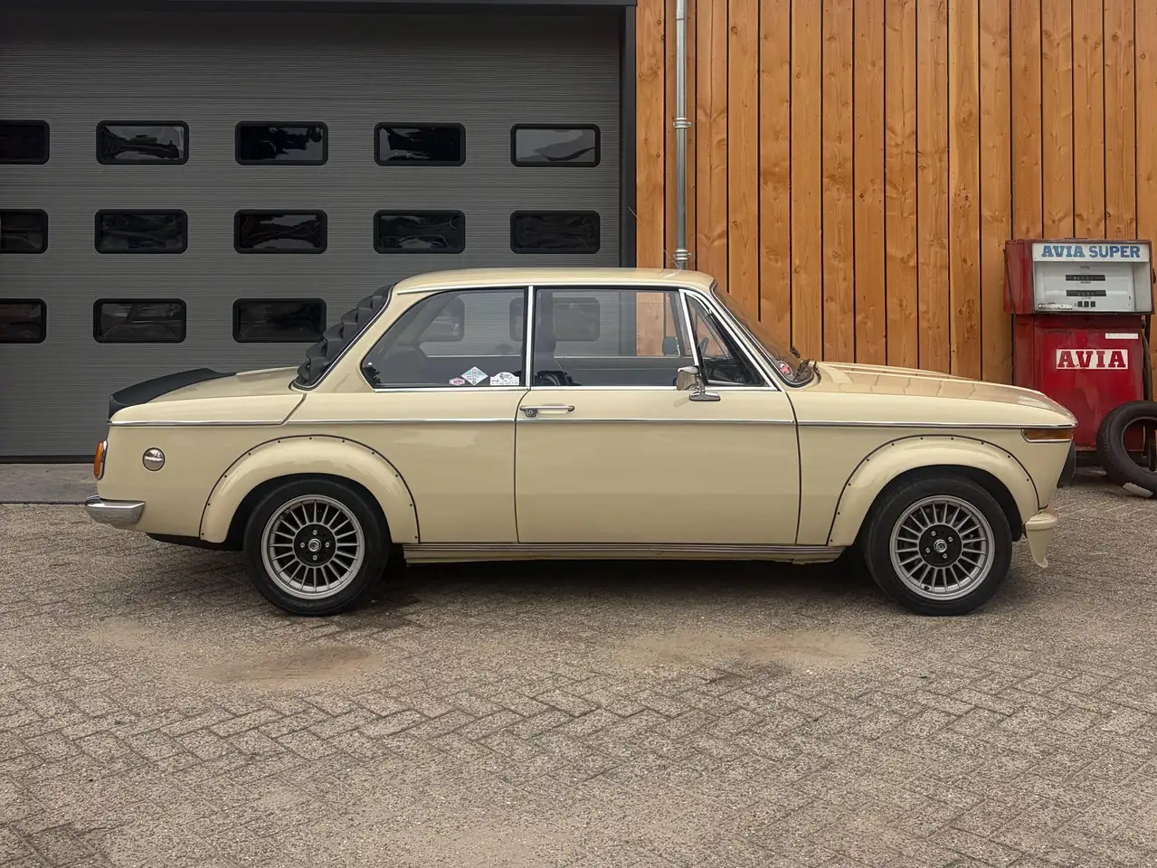 BMW 2002 1602, foto 2