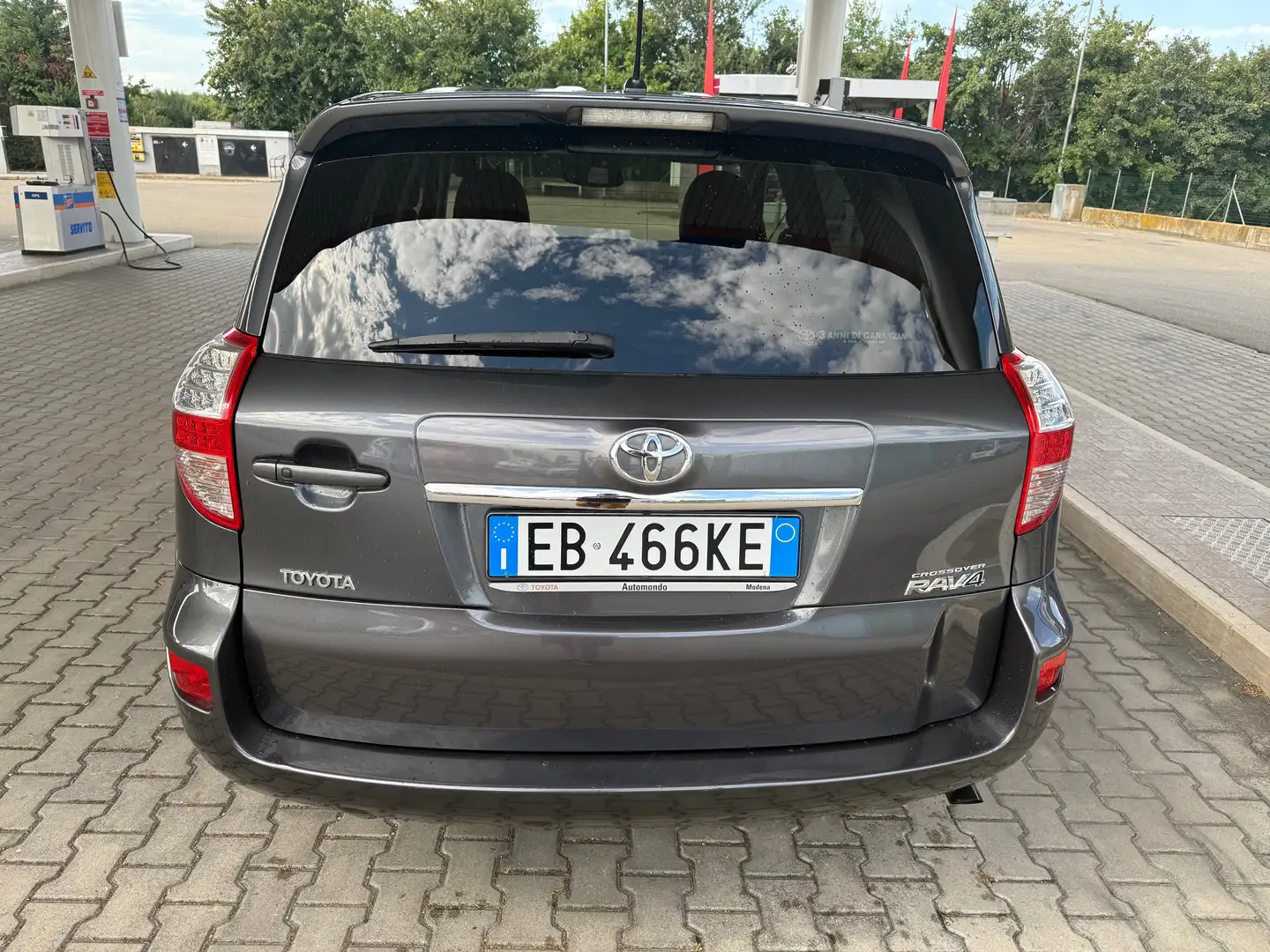 Toyota RAV 4 Rav4 III 2010  Crossover 2.2 d-4X4 Executive  auto Grijs - 2