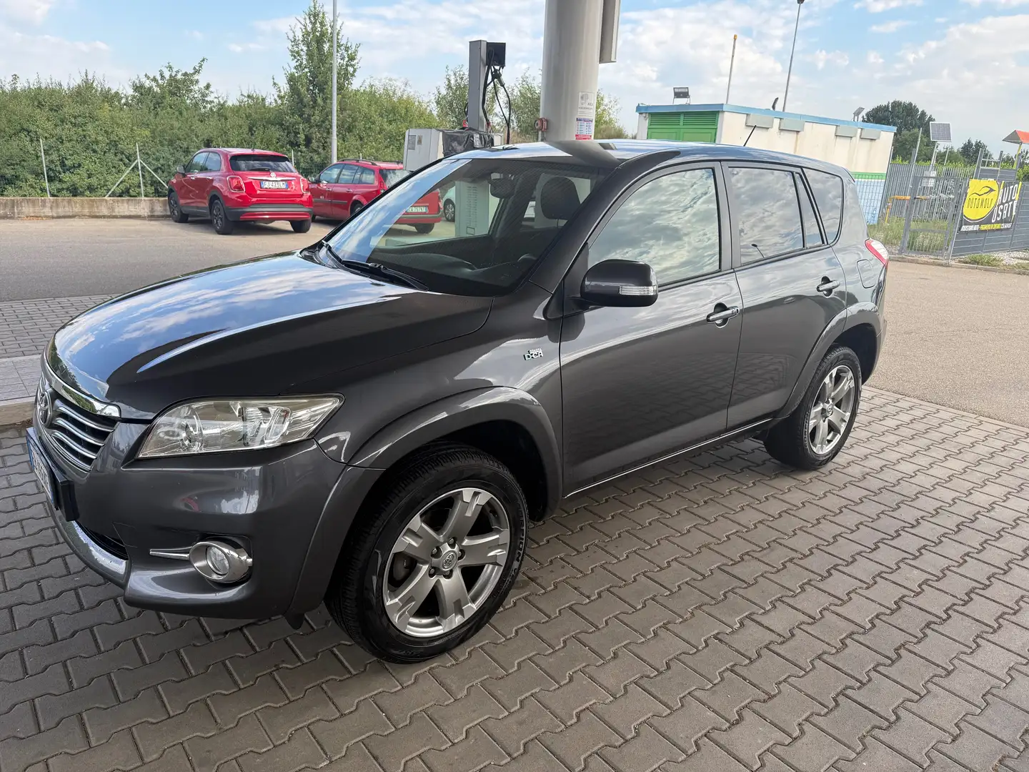 Toyota RAV 4 Rav4 III 2010  Crossover 2.2 d-4X4 Executive  auto Grijs - 1