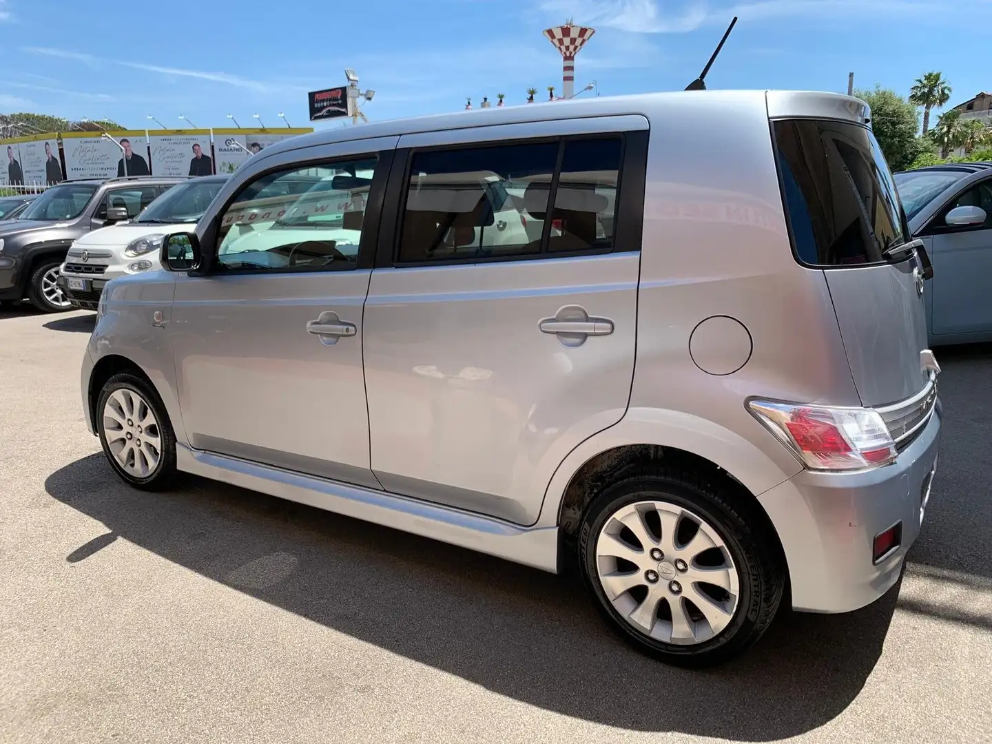 Daihatsu Materia Materia 1.5 TaKa auto Gris - 2