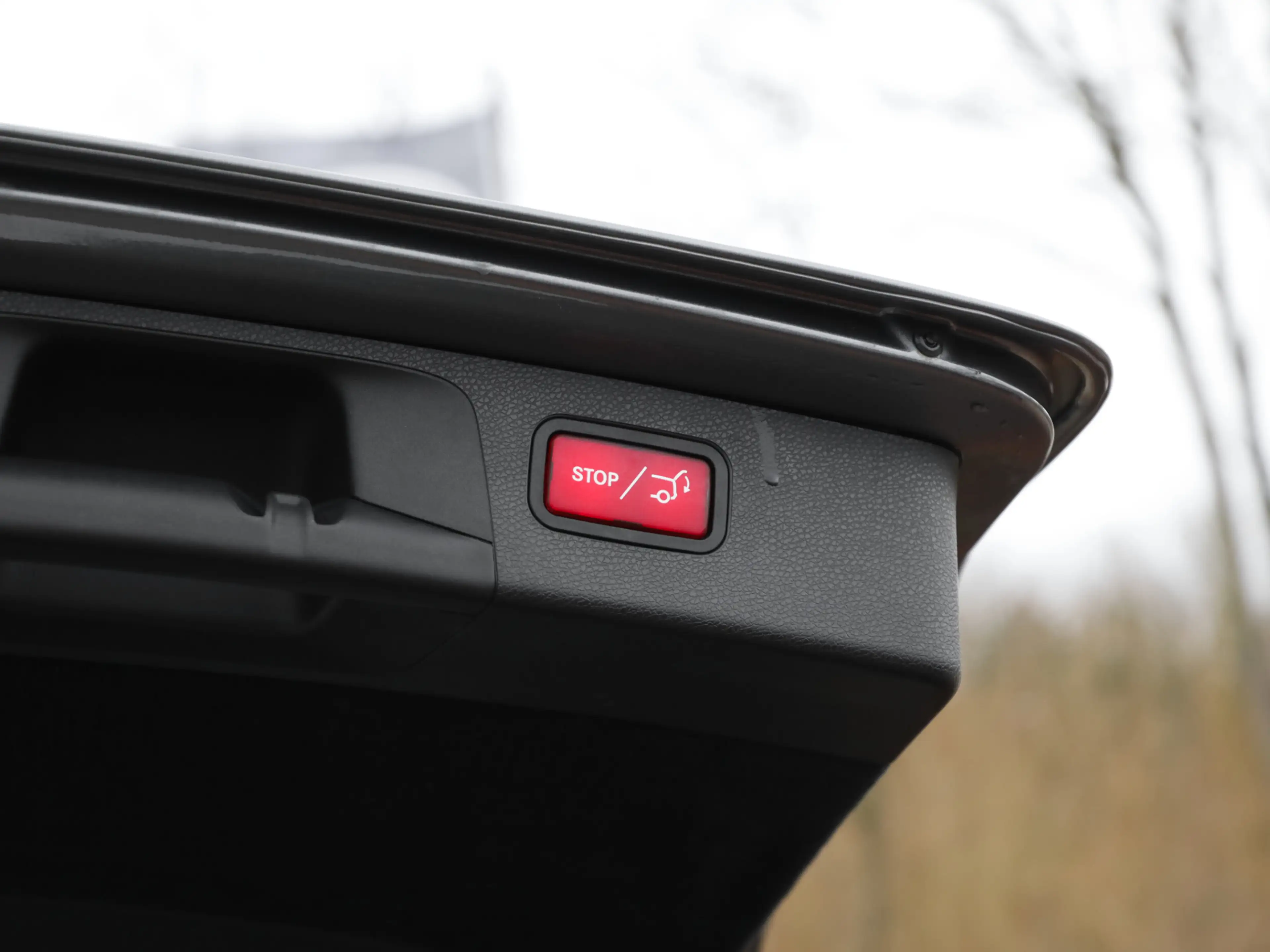 Mercedes-Benz E 200 T Avantgarde 4Matic Standheizung PanoSD — photo 10