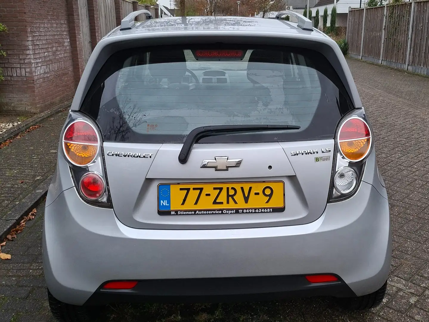 Chevrolet Spark Spark 1.0 16V LS Bi-Fuel Zilver - 2