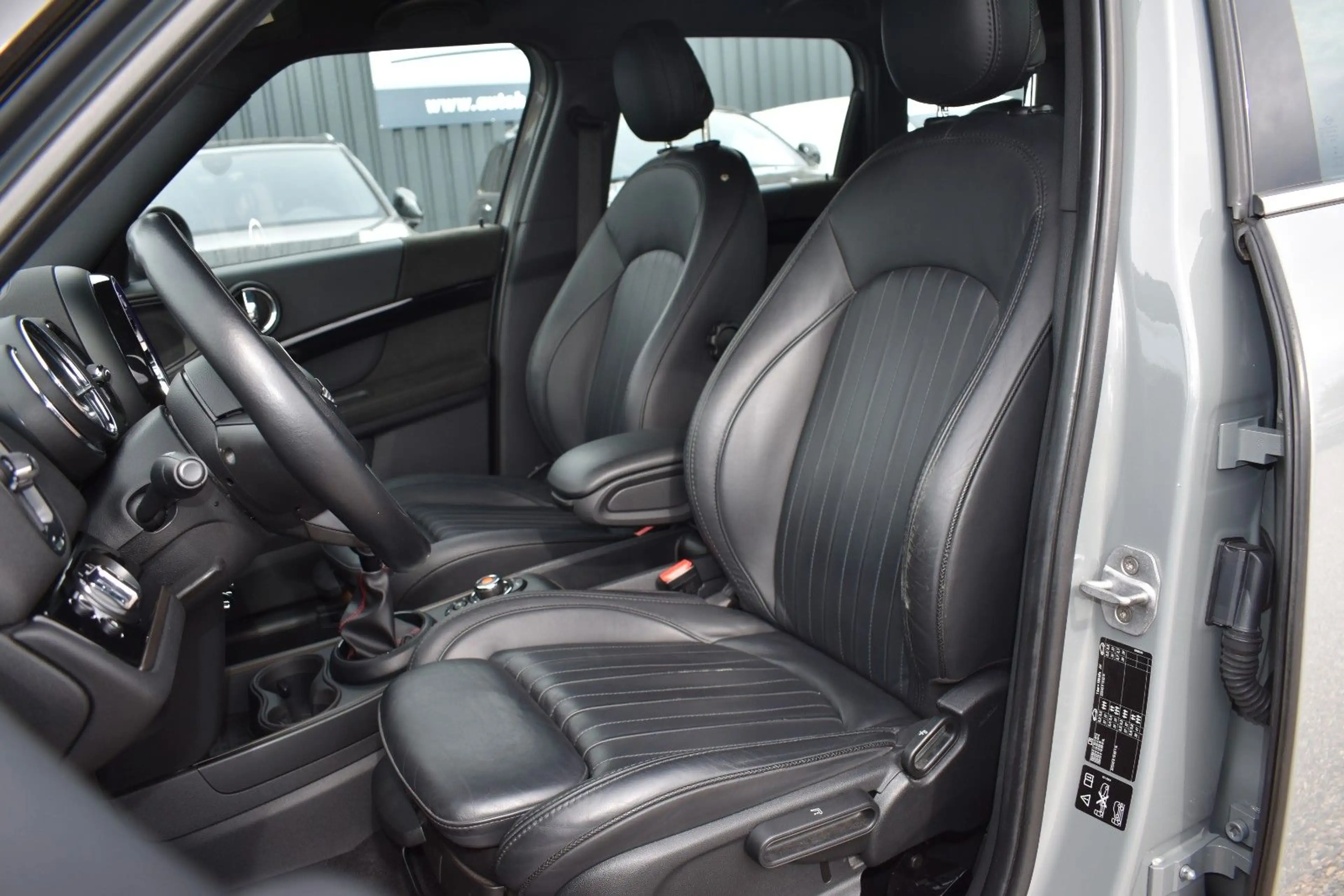 MINI John Cooper Works JOHN COOPER WORKS Countryman All4 LED/KEYLESS — photo 15