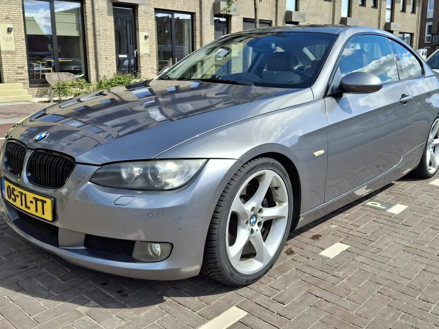BMW 335 335i Introduction Argent - 2