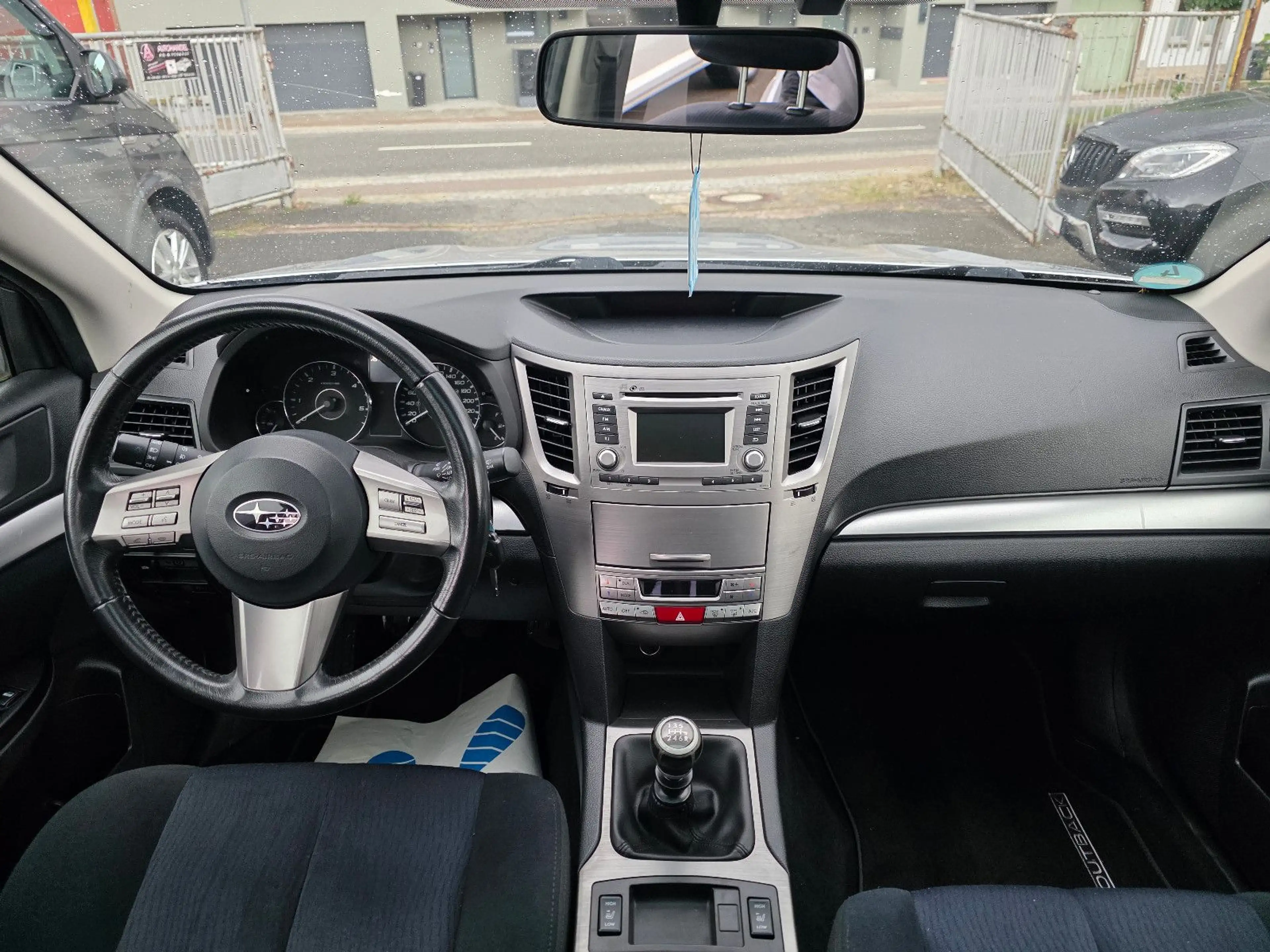 Subaru OUTBACK Legacy Kombi 4x4 Anhängerkupplung — photo 8