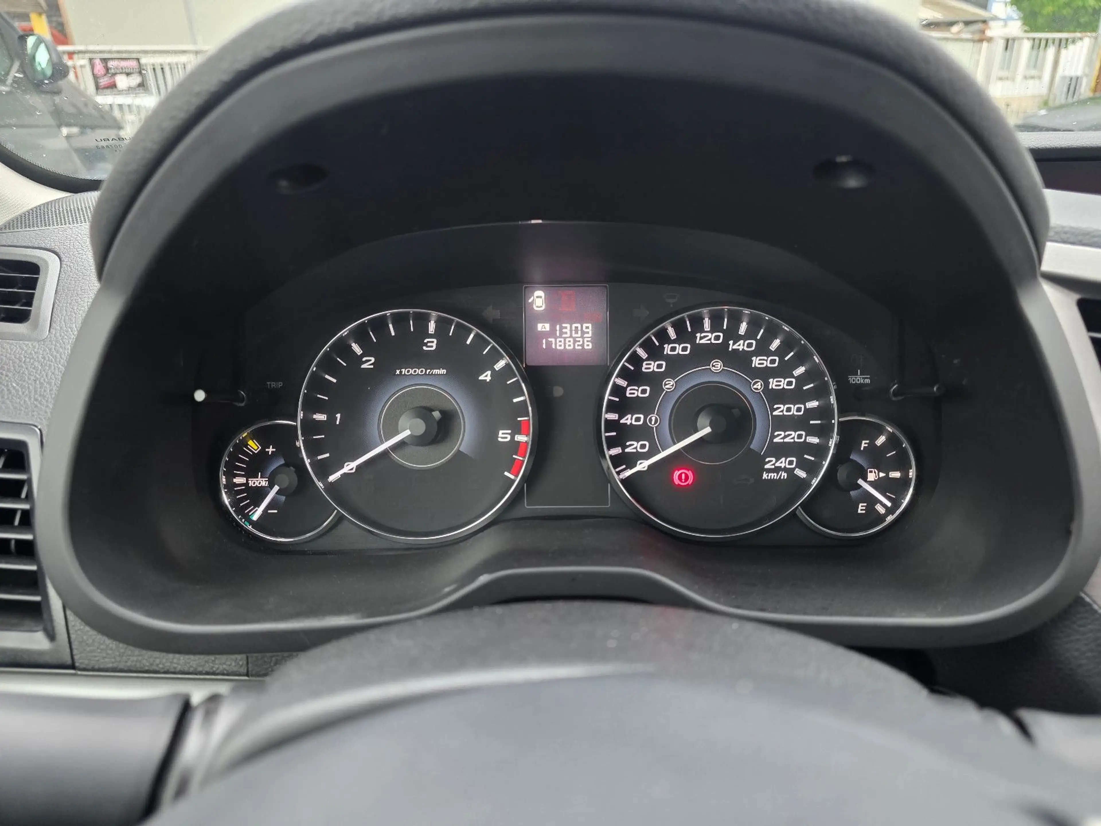 Subaru OUTBACK Legacy Kombi 4x4 Anhängerkupplung — photo 14