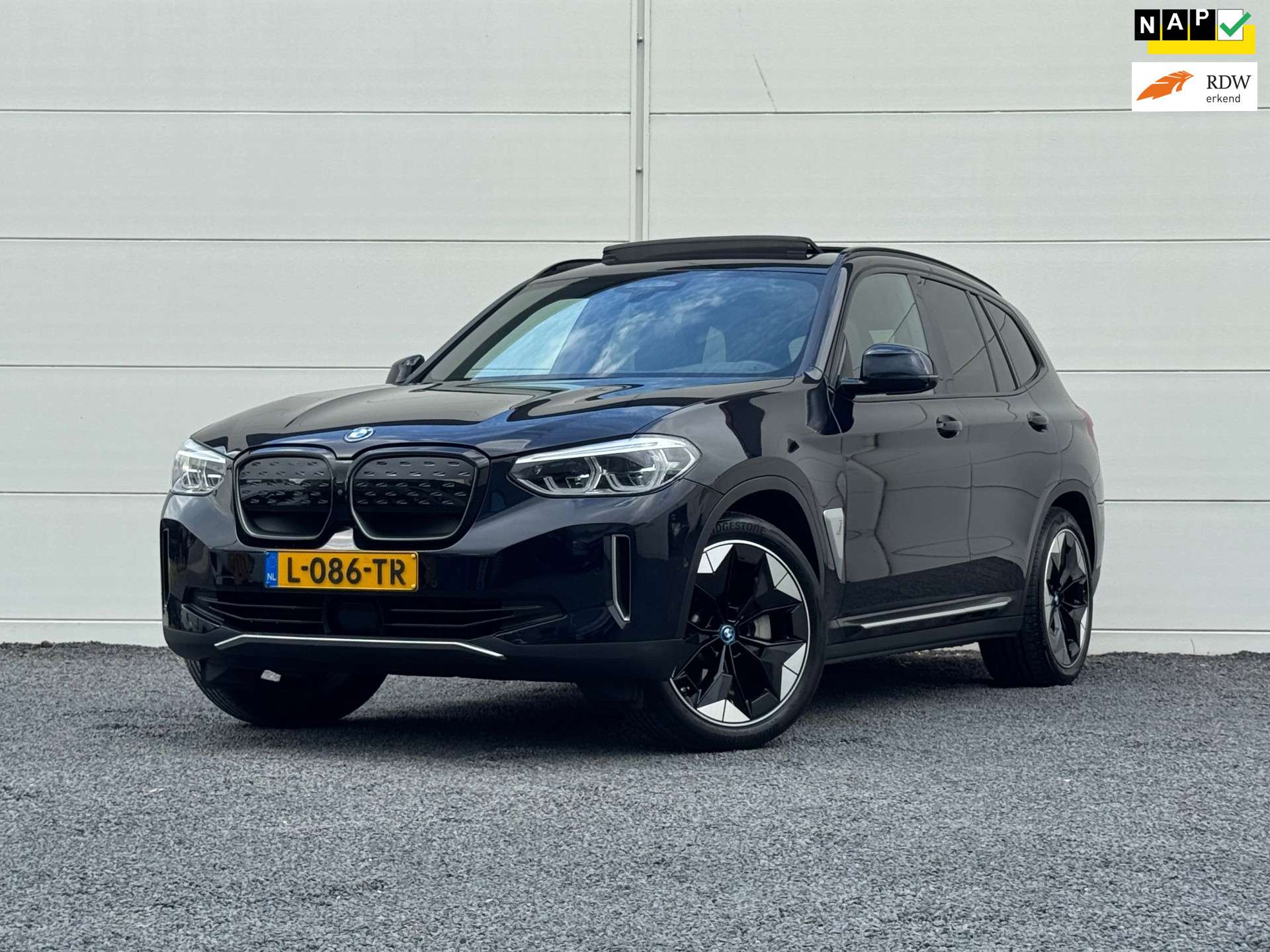 BMW iX3