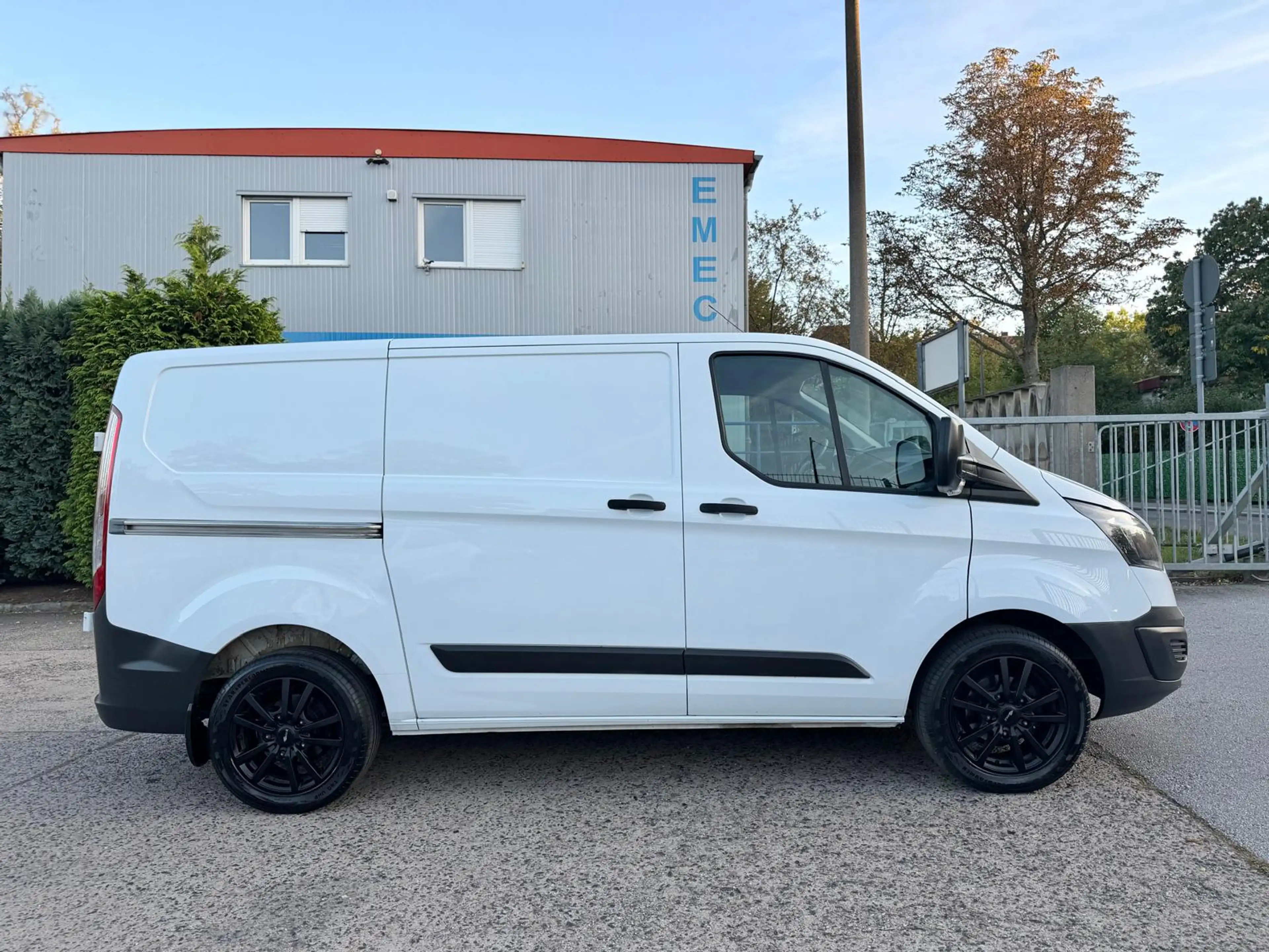 Ford Transit Custom 250 L1 City Light — photo 3