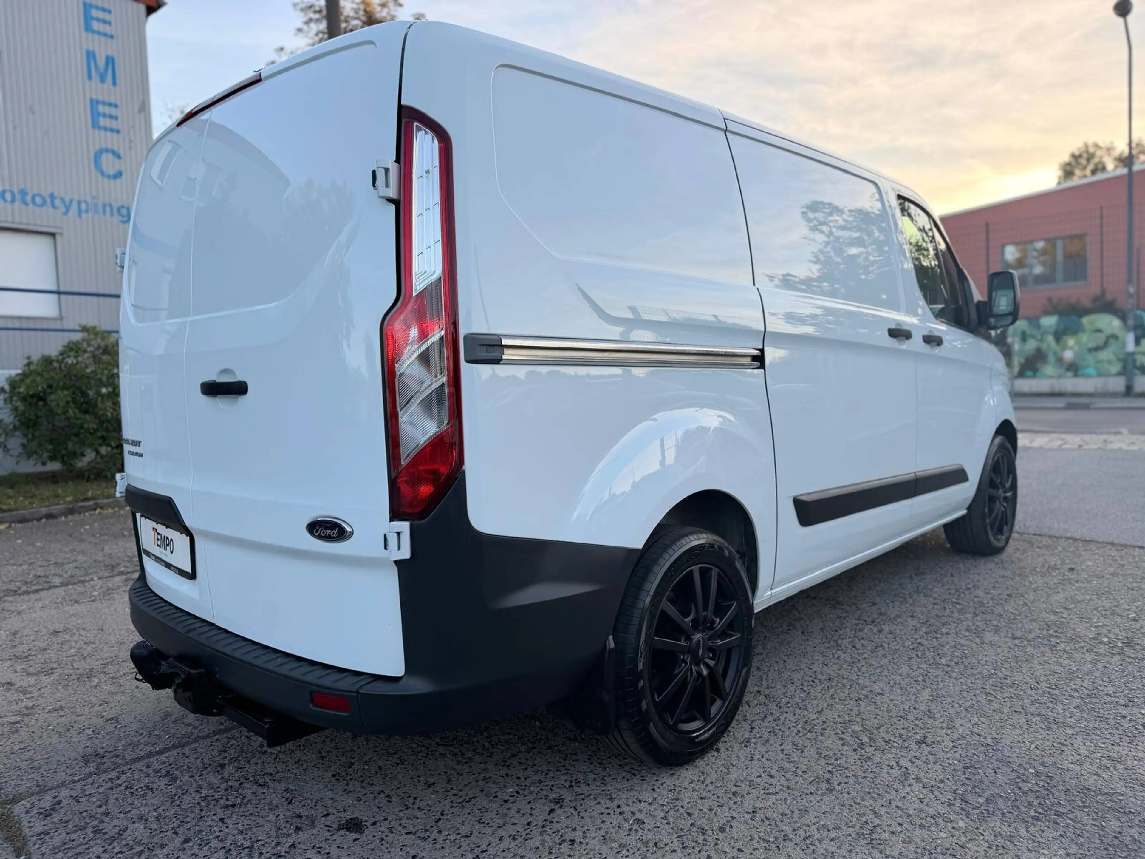 Ford Transit Custom 250 L1 City Light — photo 4