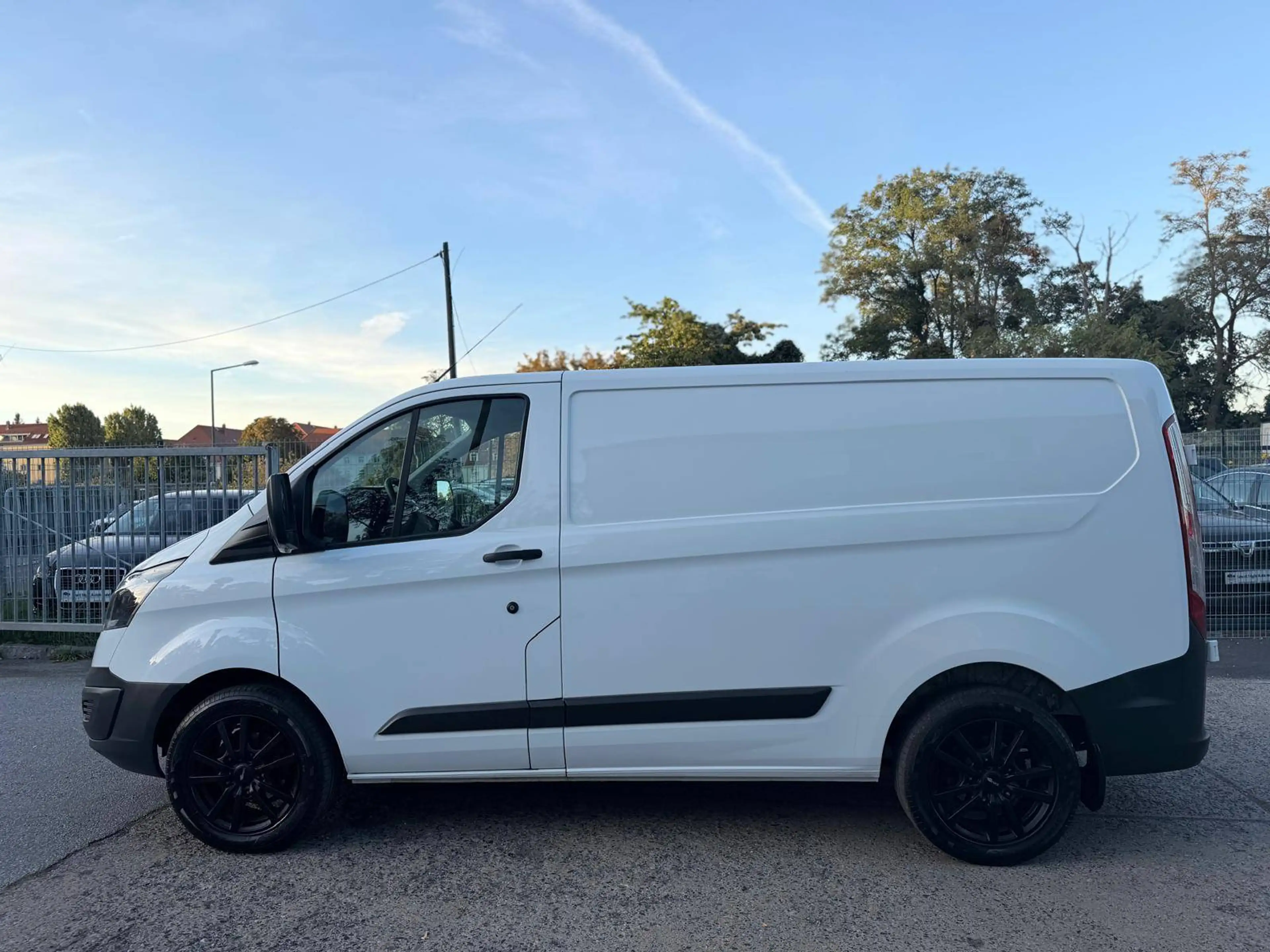 Ford Transit Custom 250 L1 City Light — photo 10