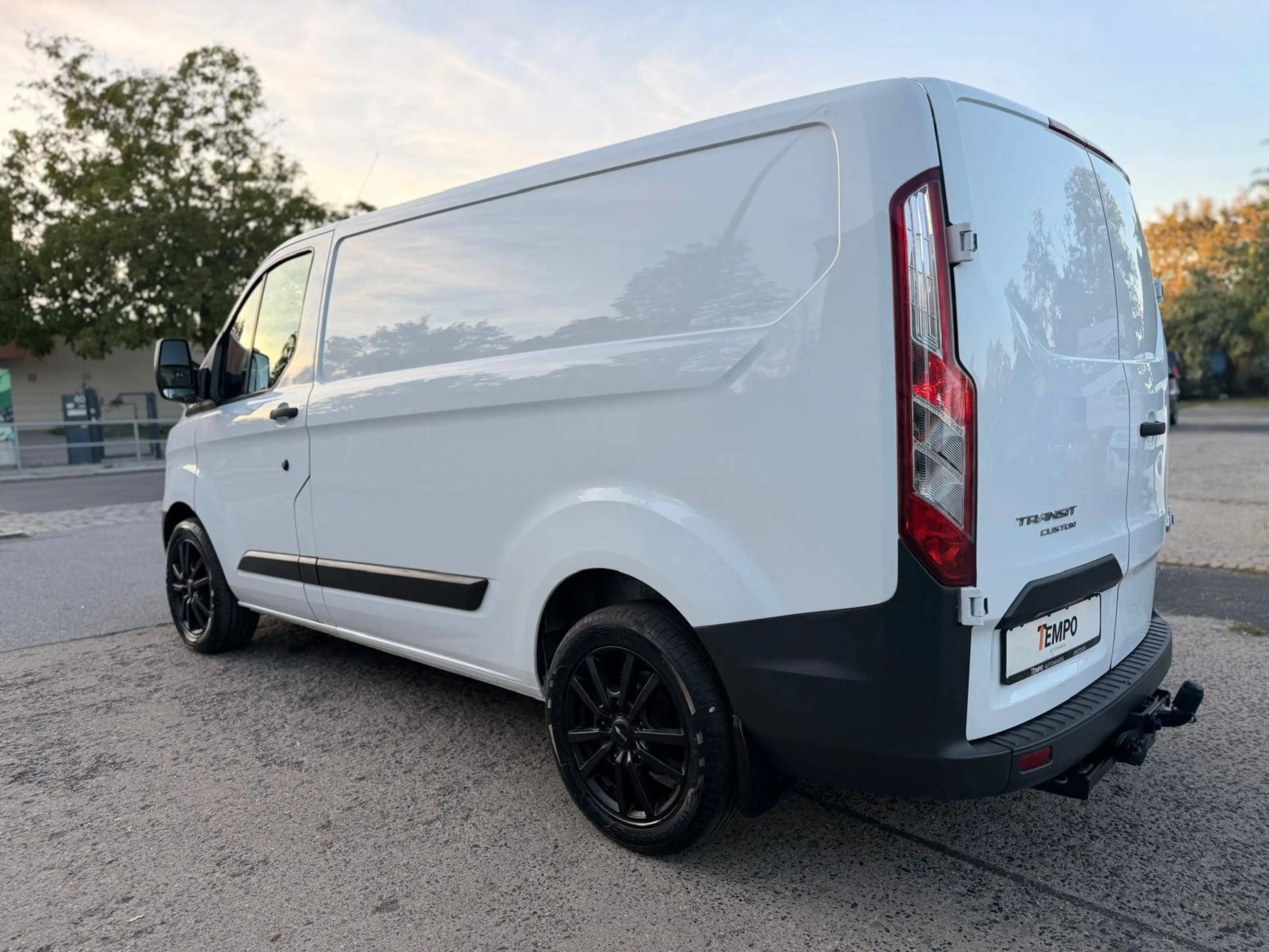 Ford Transit Custom 250 L1 City Light — photo 7