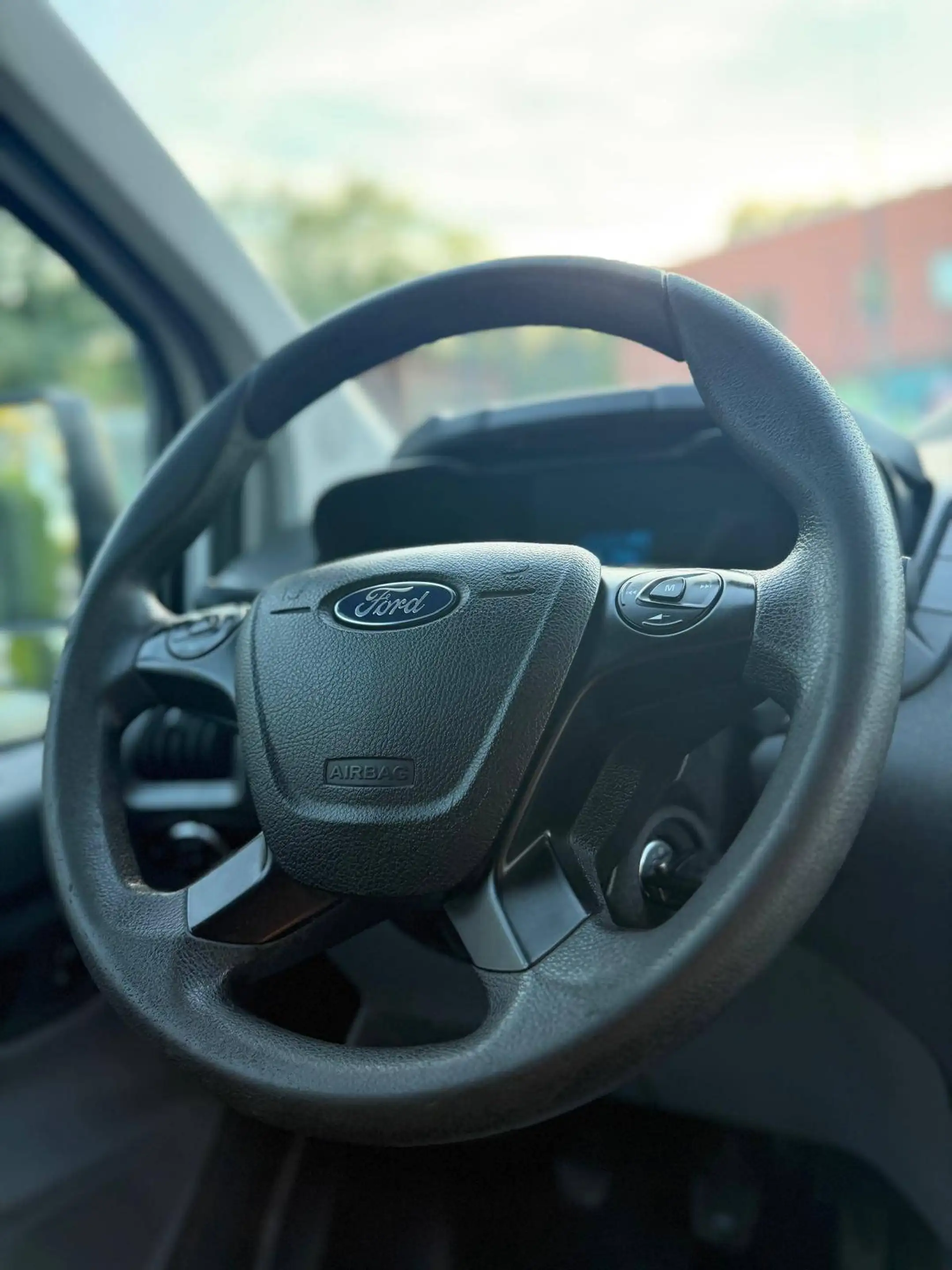 Ford Transit Custom 250 L1 City Light — photo 13