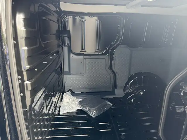 Kia PV5 Cargo view 10