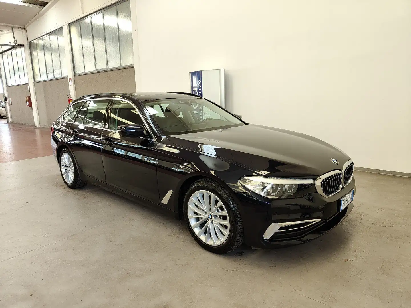 BMW 530 d xDrive Touring Luxury auto Tetto Pelle Navi 18 Bleu - 2