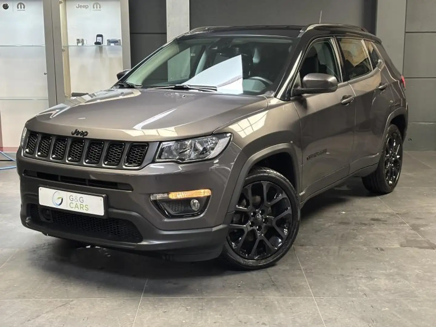 Jeep Compass Black Star Grijs - 1
