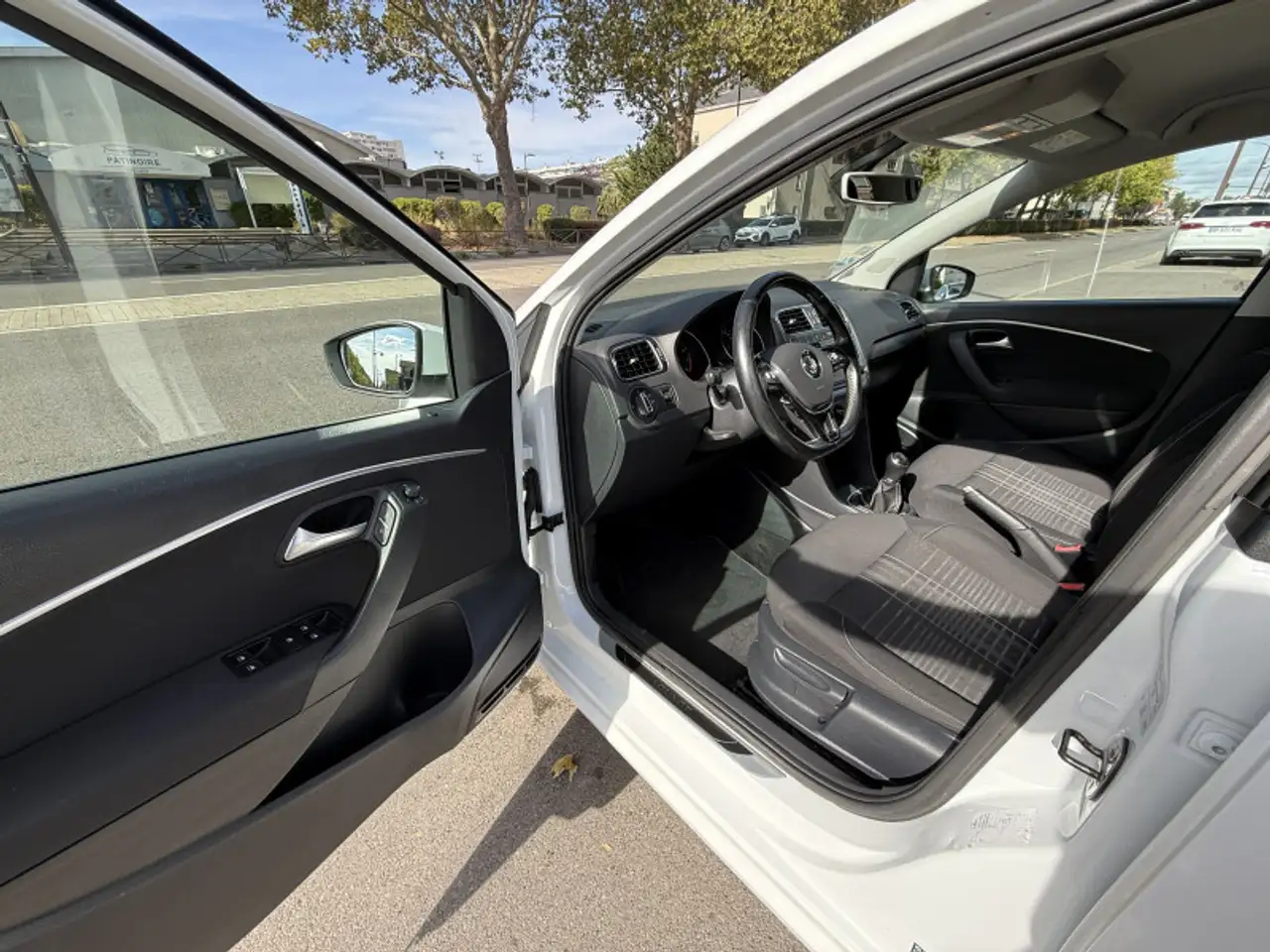 Volkswagen Polo Citadine 5 portes — photo 4