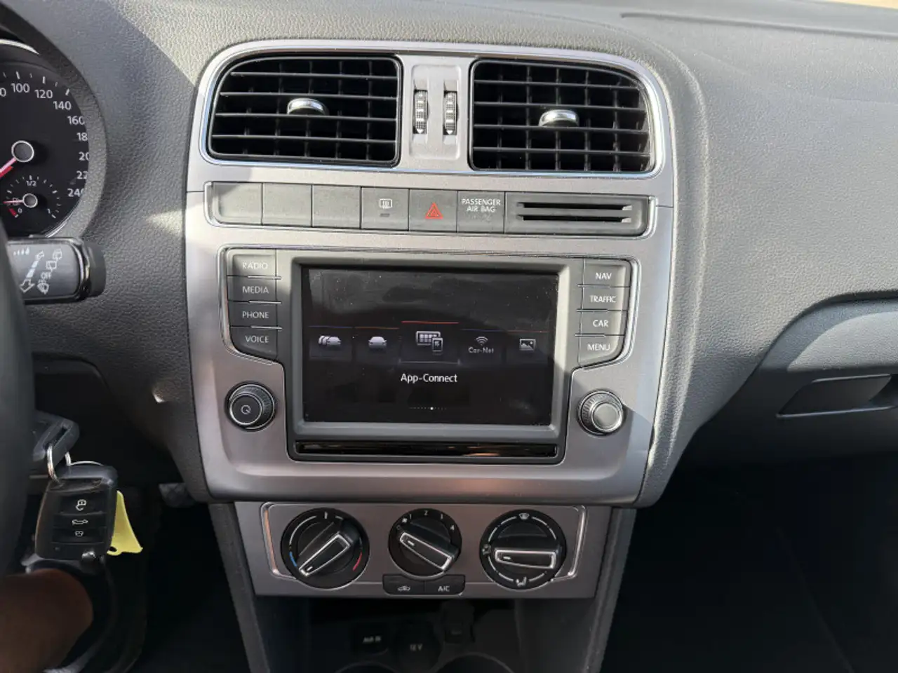 Volkswagen Polo Citadine 5 portes — photo 12