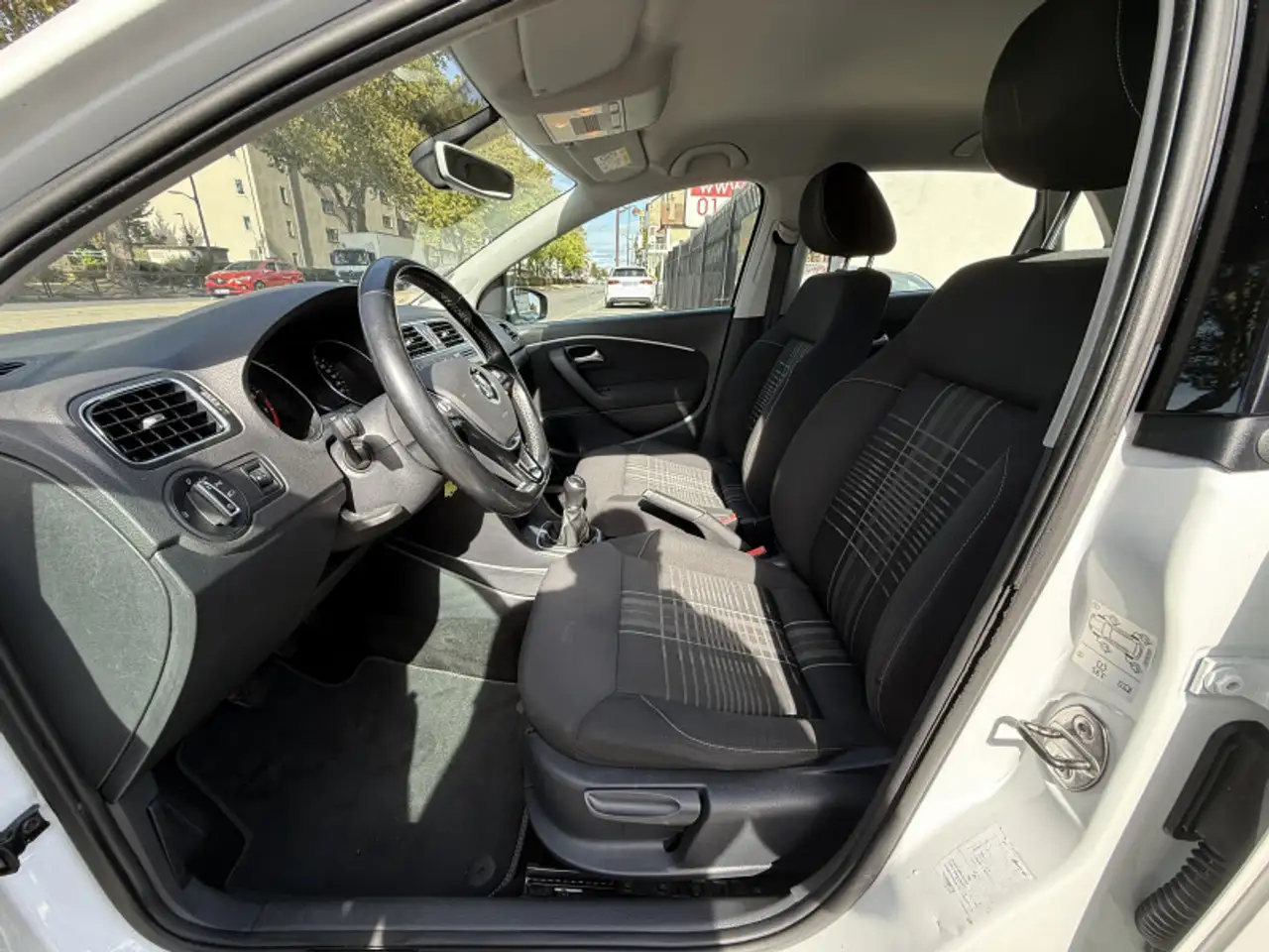 Volkswagen Polo Citadine 5 portes — photo 5