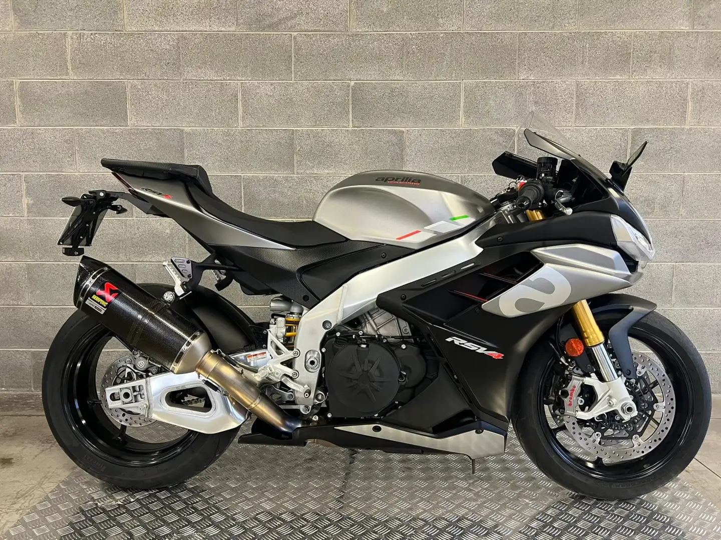 Aprilia RSV4 CAMPAGNA PROVA RISCATTA O RENDI. Gri - 1