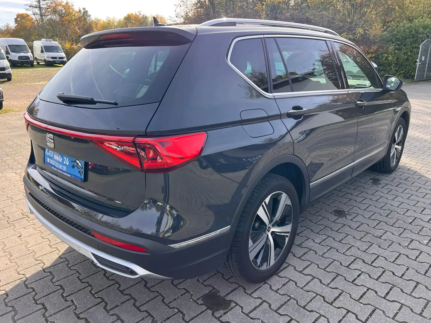 SEAT Tarraco Xperience 1.4 TSI e-Hybrid ACC AHK LED Navi 4x SHZ Grau - 2