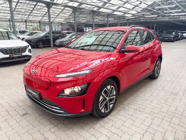 Hyundai Kona view 3