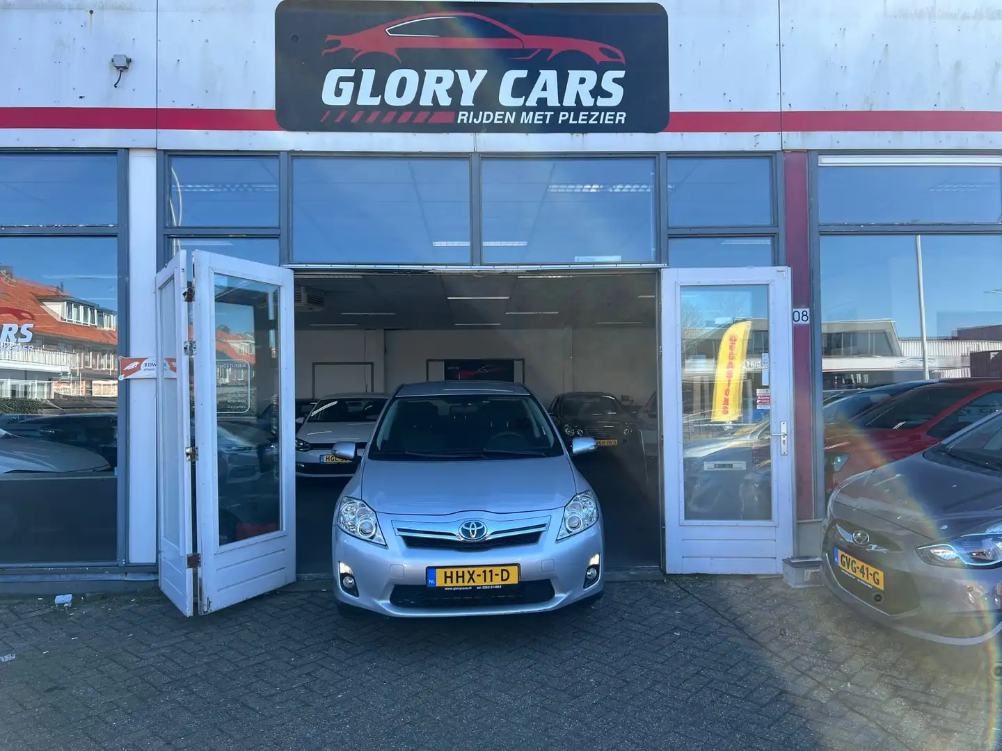 Toyota Auris 1.8 Full Hybrid Aspiration DEALER ONDERHOUD-ECO MO Grijs - 1