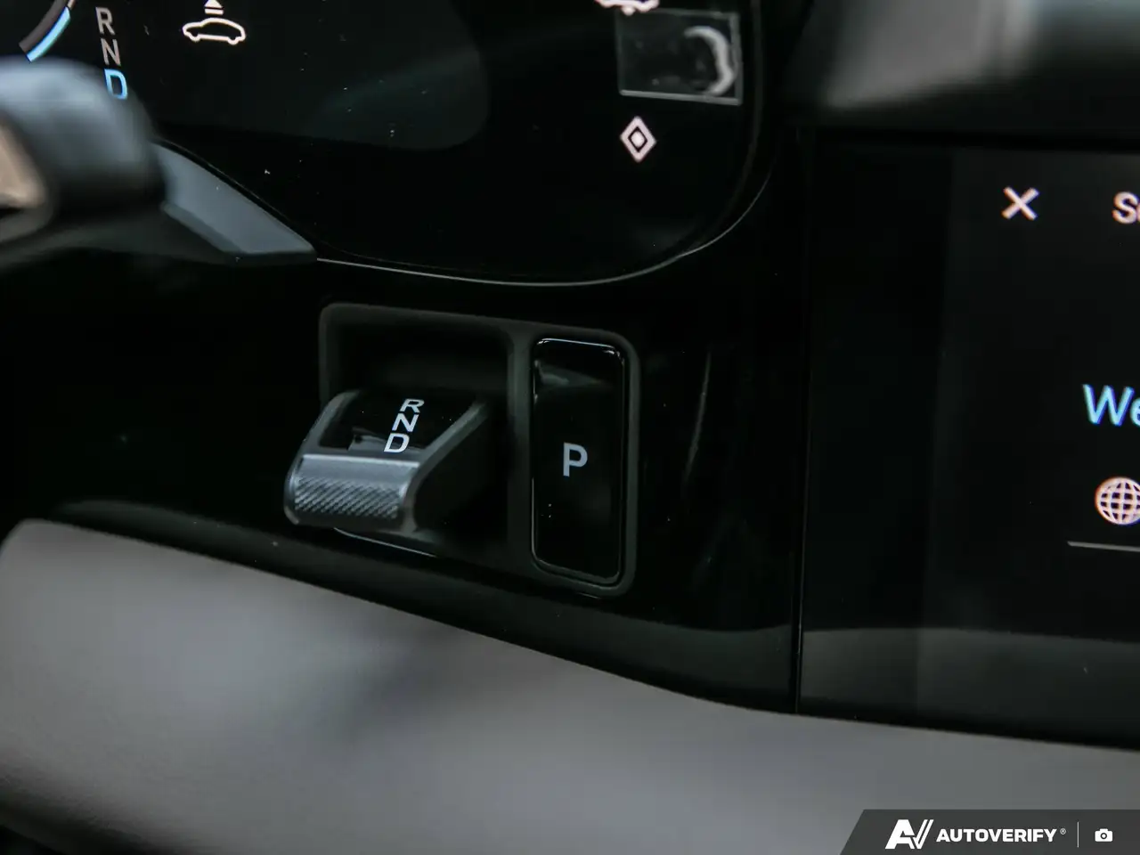 Porsche Taycan снимка Porsche Taycan