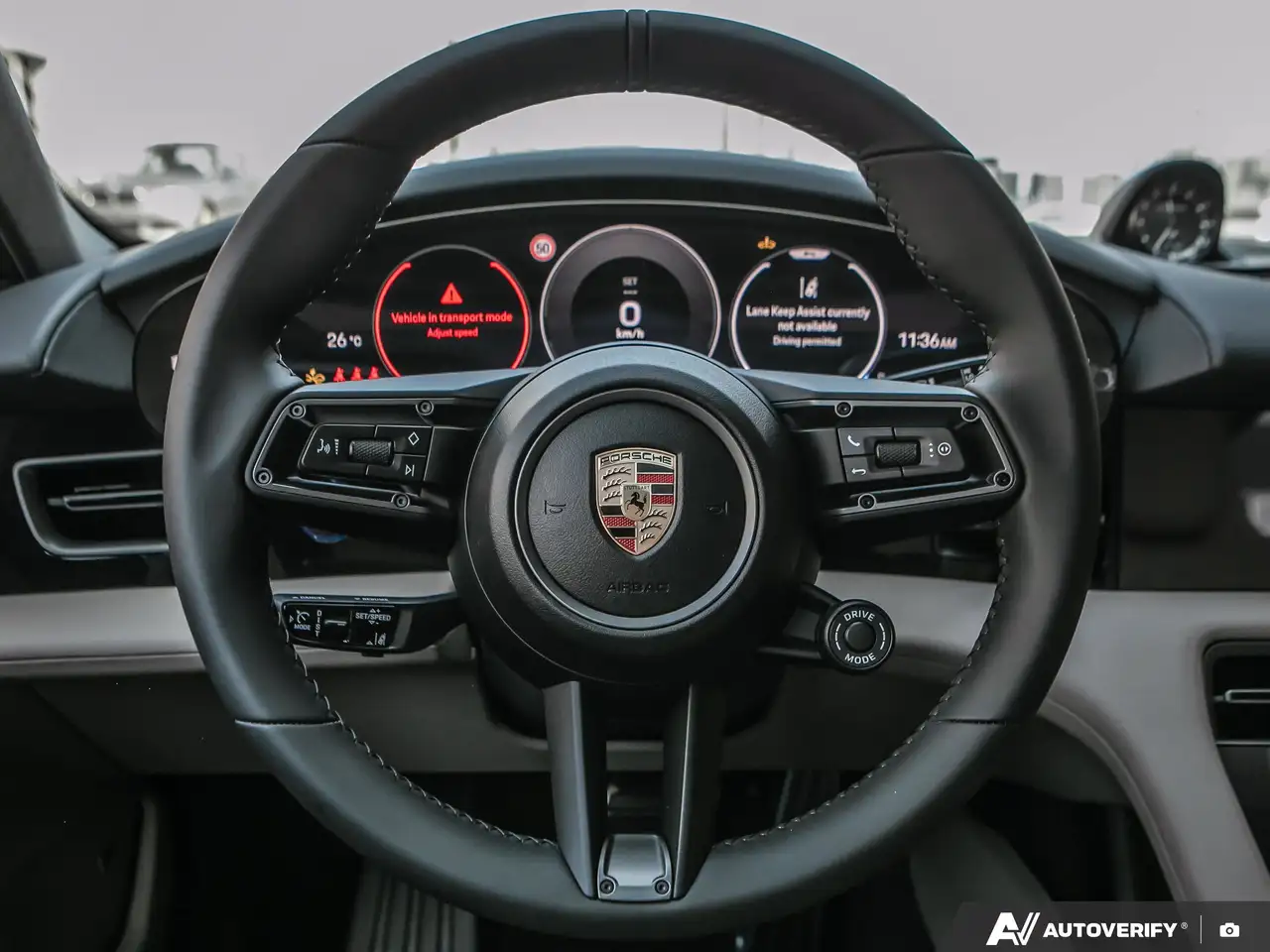 Porsche Taycan снимка Porsche Taycan