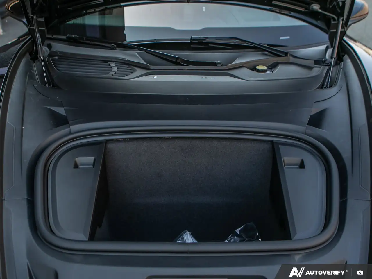 Porsche Taycan снимка Porsche Taycan